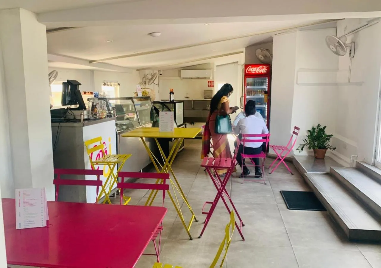 Restaurant/places to eat in City Beds Colombo