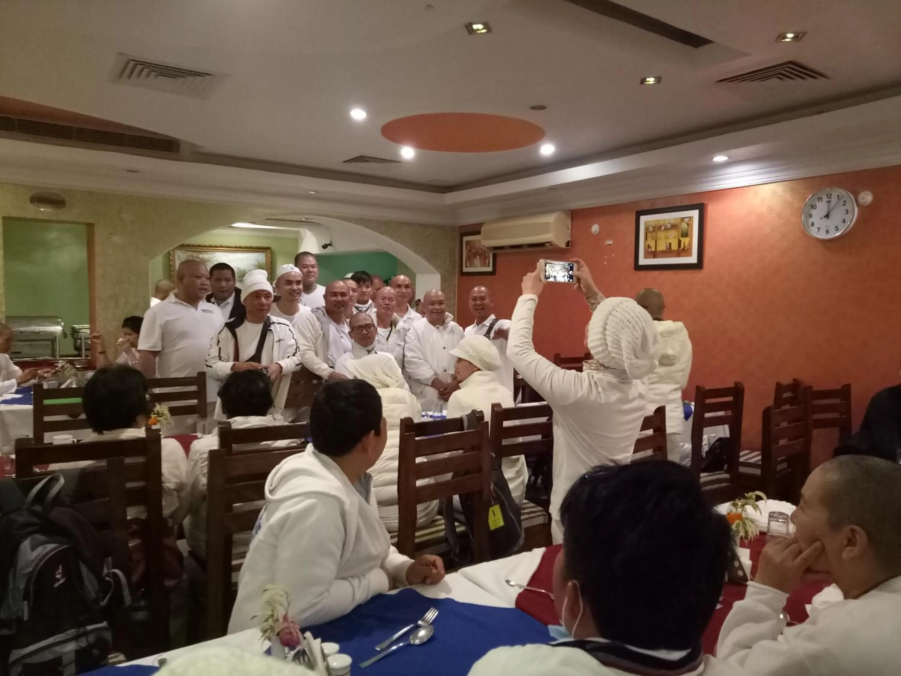 Restaurant/places to eat in Hotel Taj Darbar