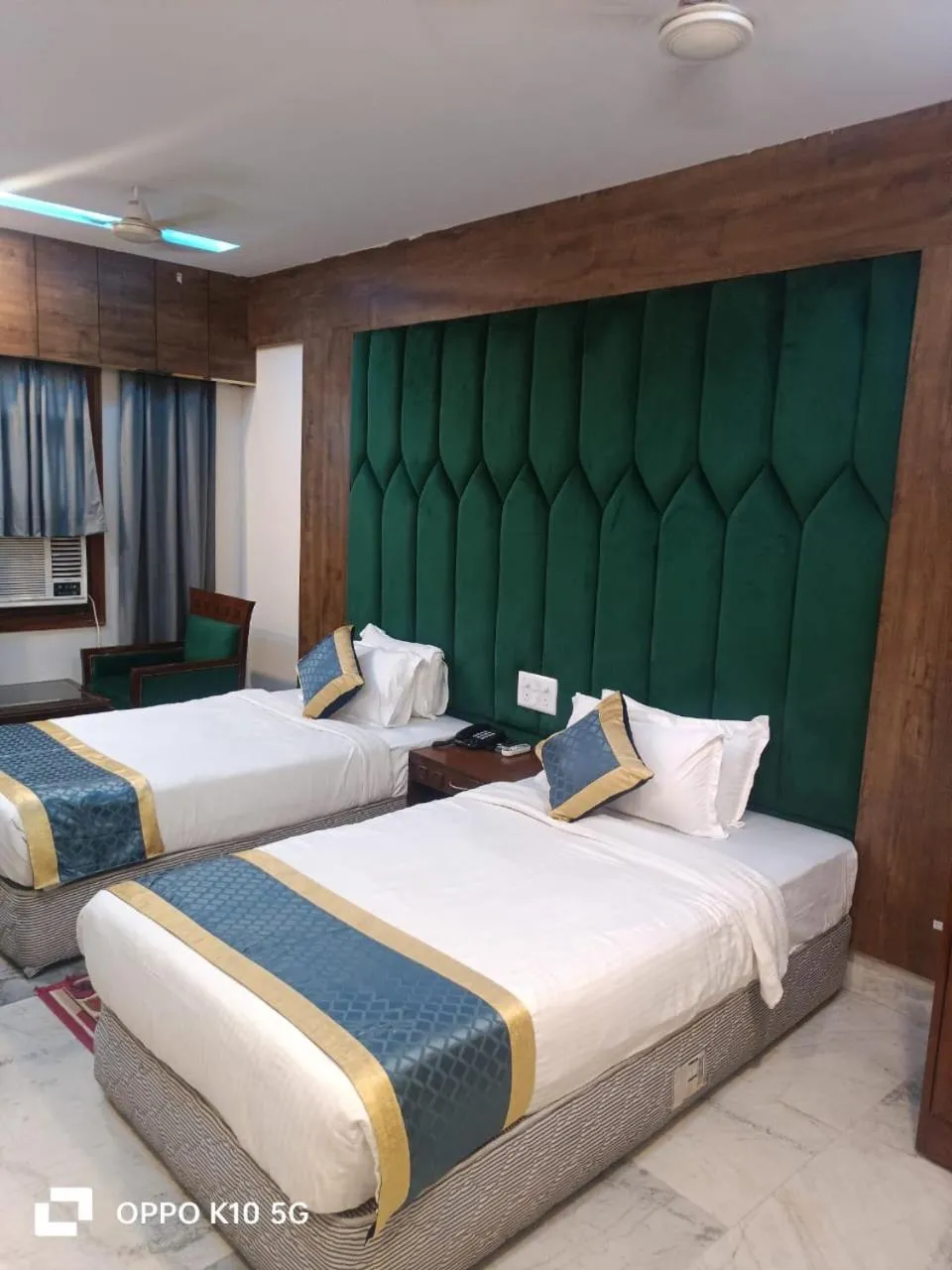 Photo of the whole room, Bed in Hotel Taj Darbar