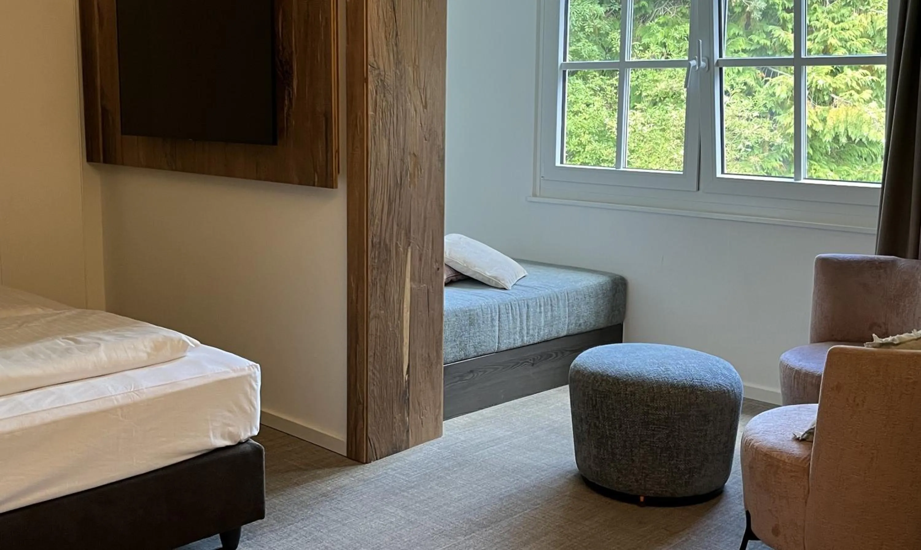 Bed in Hotel und Weingut Karlsmühle