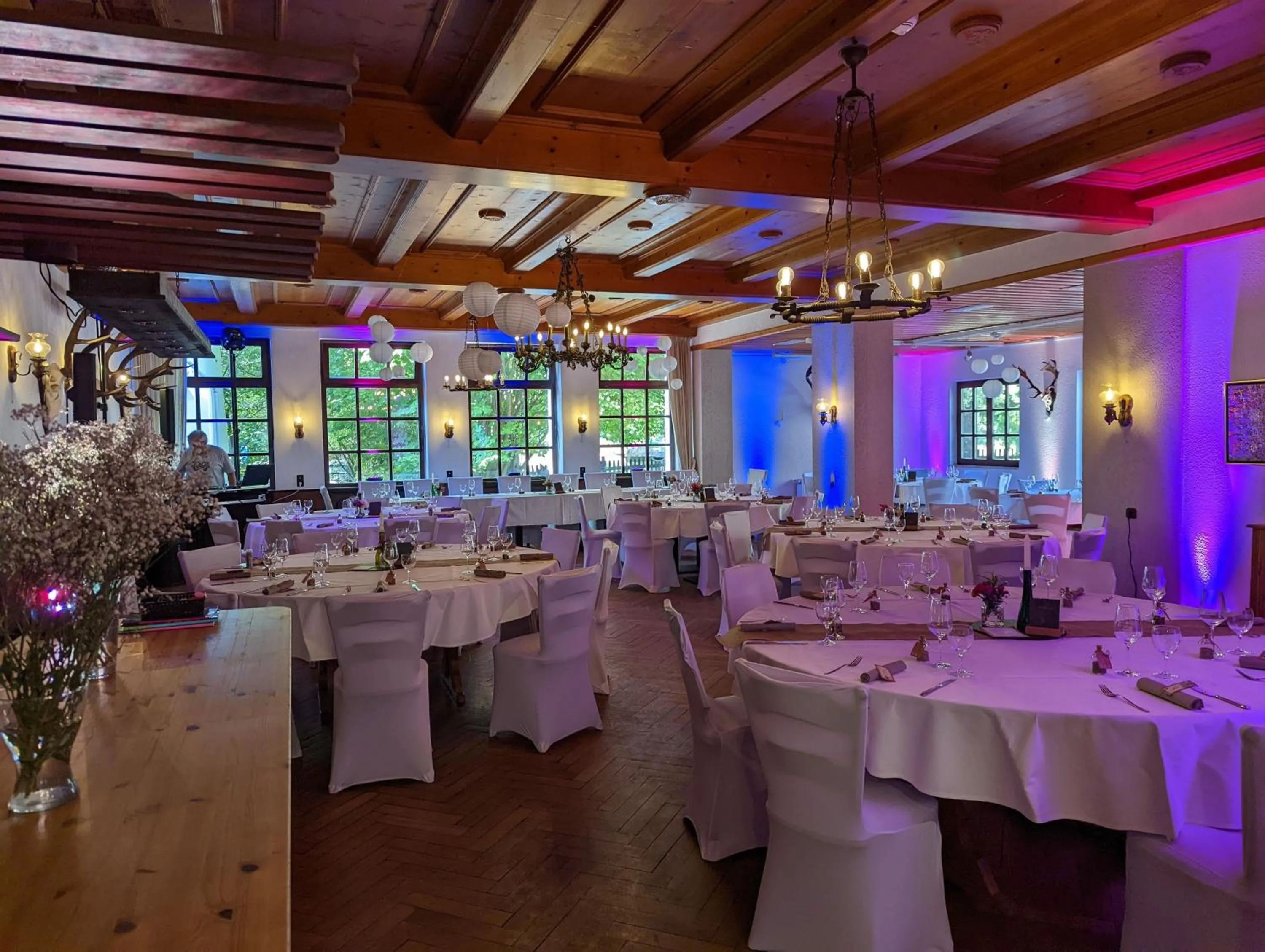 Restaurant/places to eat in Hotel und Weingut Karlsmühle