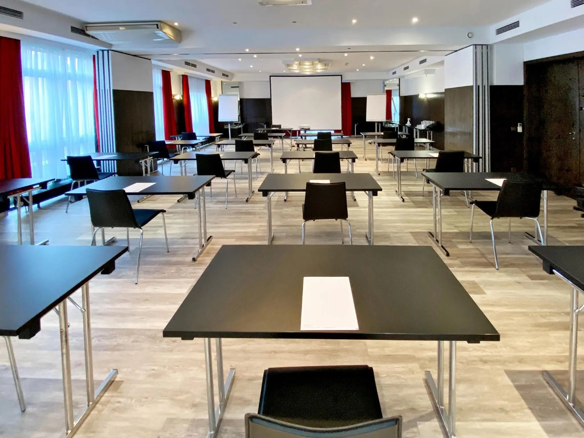 Meeting/conference room in DORMERO Hotel Düsseldorf