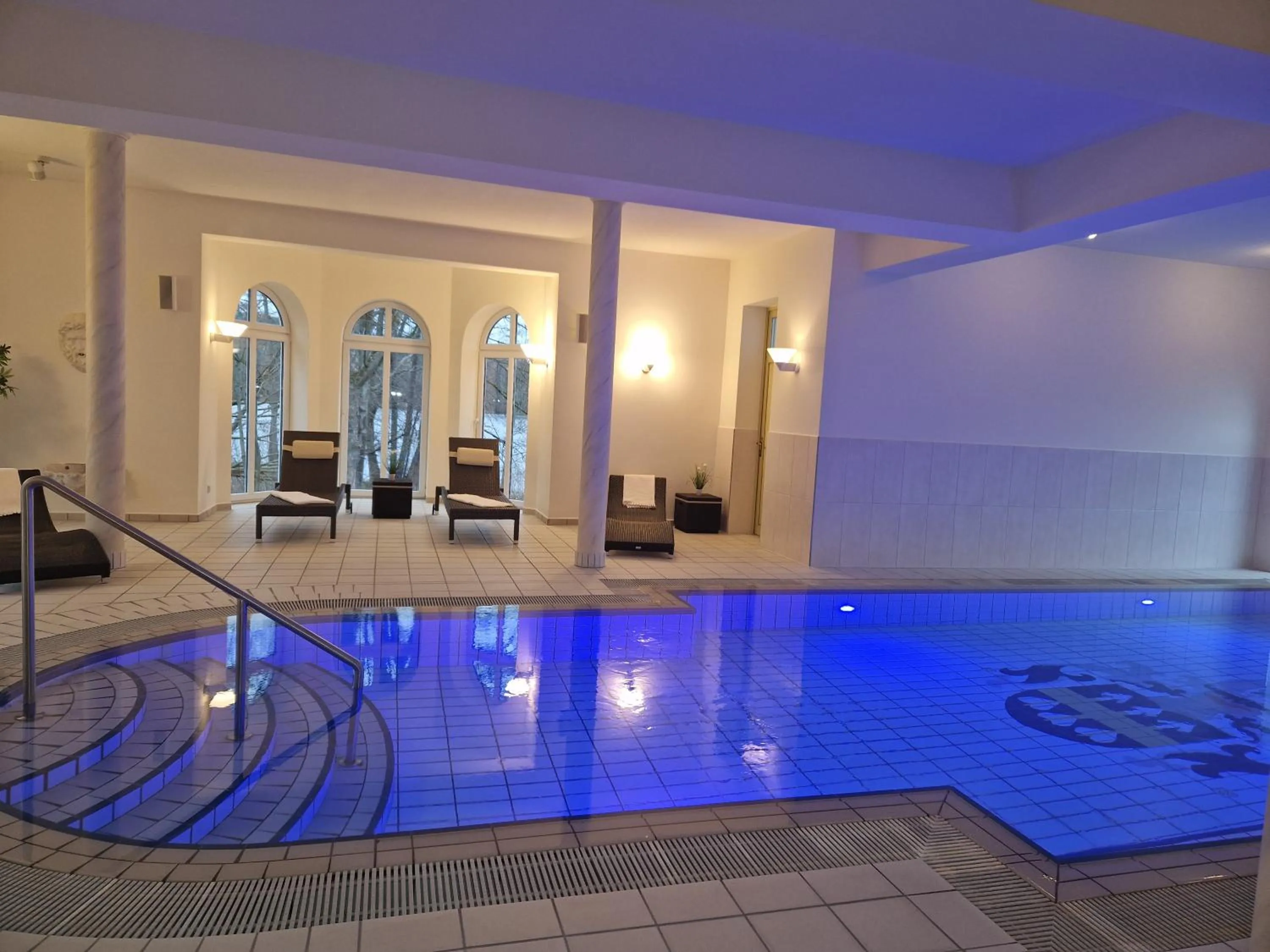 Swimming pool in Seeschloss Schorssow