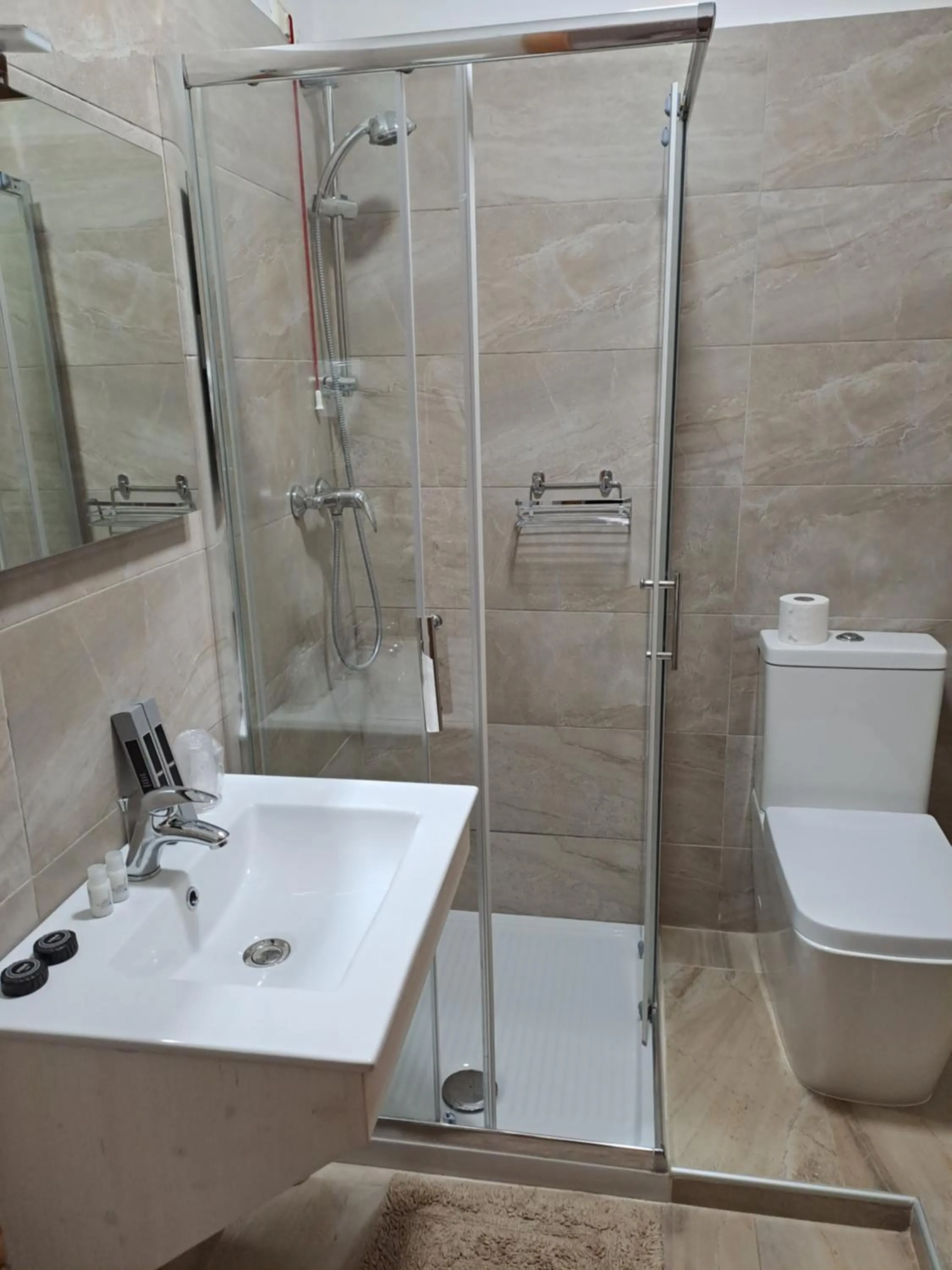 Toilet in Hotel Lo Smeraldo