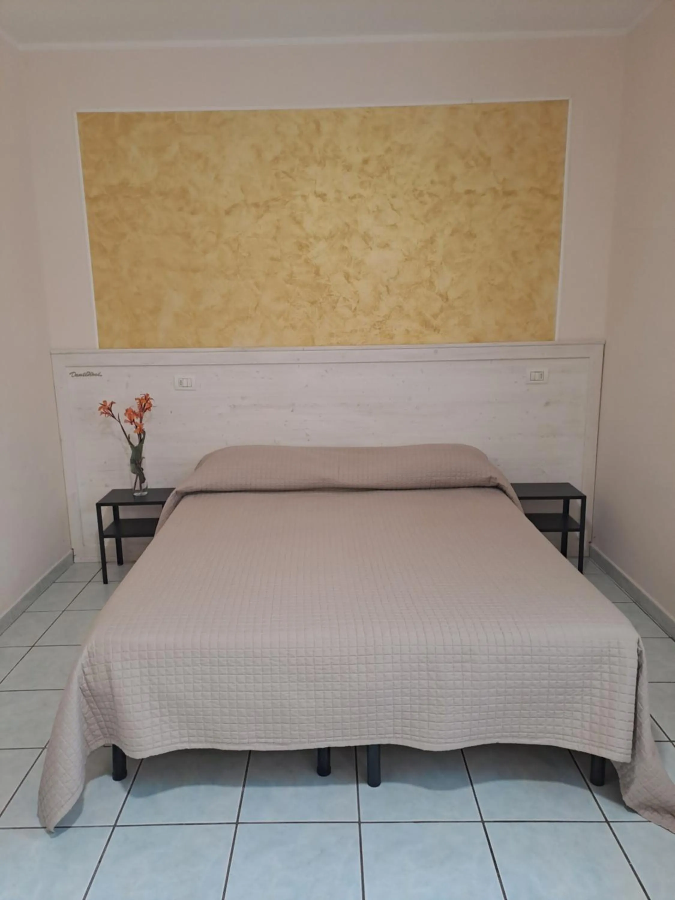 Bed in Hotel Lo Smeraldo