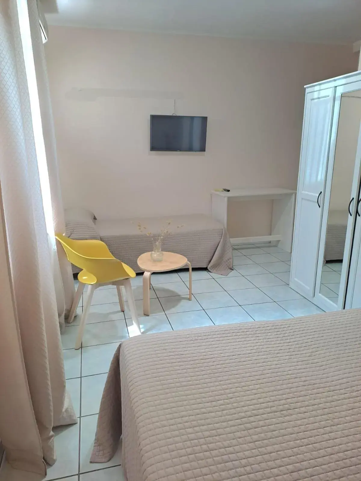 Triple Room in Hotel Lo Smeraldo Triple Room in Hotel Lo Smeraldo