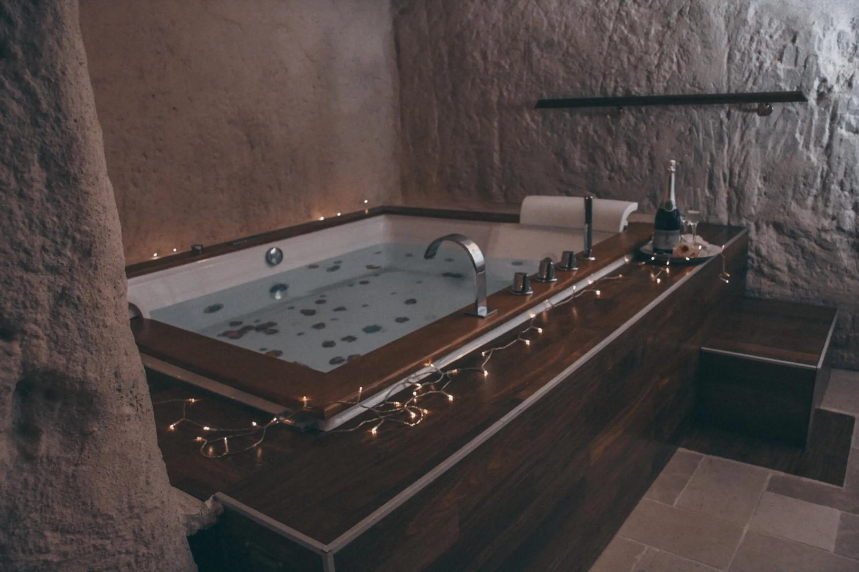 Hot Tub in ççç Isabel Luxury Suite ççç