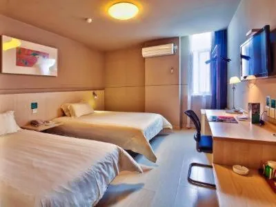 Bed in Jinjiang Inn East Siming Road in Higher Education Park , Ningbo