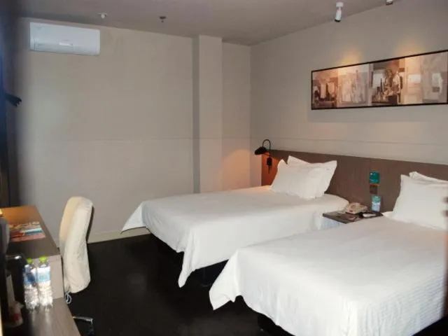 Jinjiang Inn Select Beijing Pingguoyuan Metro Station