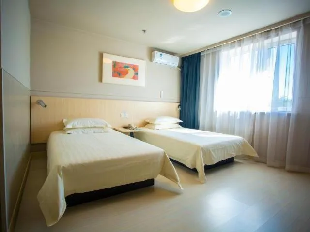 Bed in Jinjiang Inn Huludao Longgang Haibin Branch