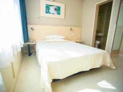 Bed in Jinjiang Inn Huludao Longgang Haibin Branch