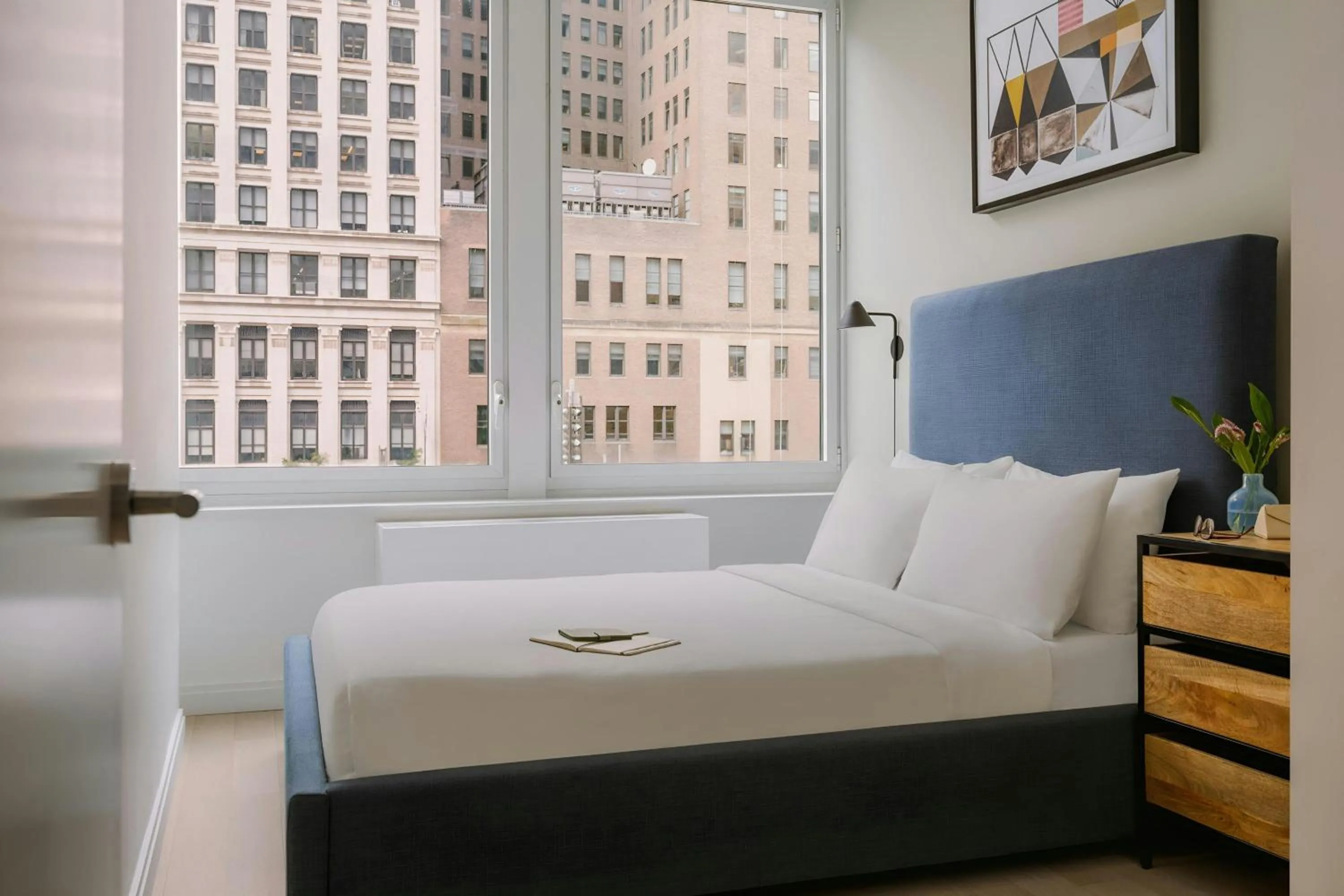 Bedroom, Bed in Sonder by Marriott Bonvoy Battery Park Apartments Financial District