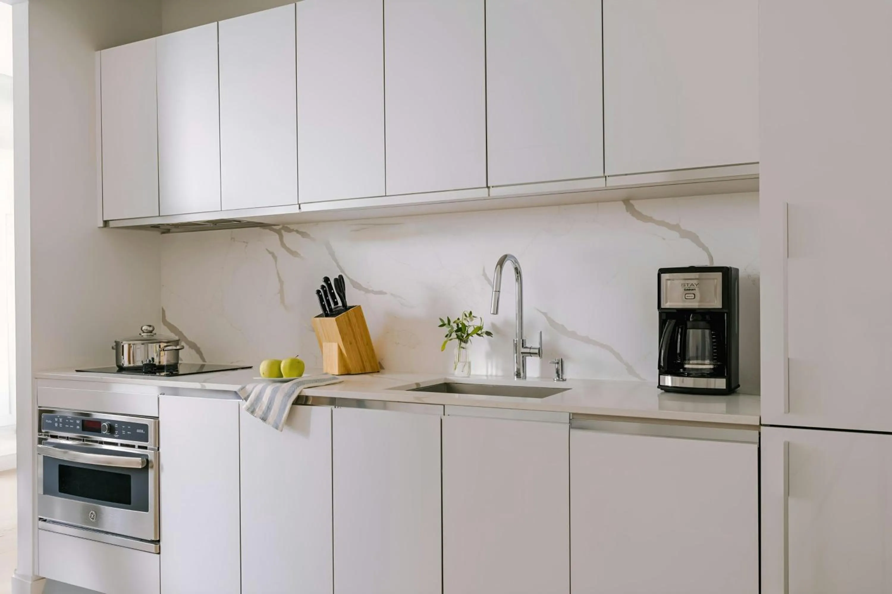 Kitchen or kitchenette in Sonder by Marriott Bonvoy Battery Park Apartments Financial District