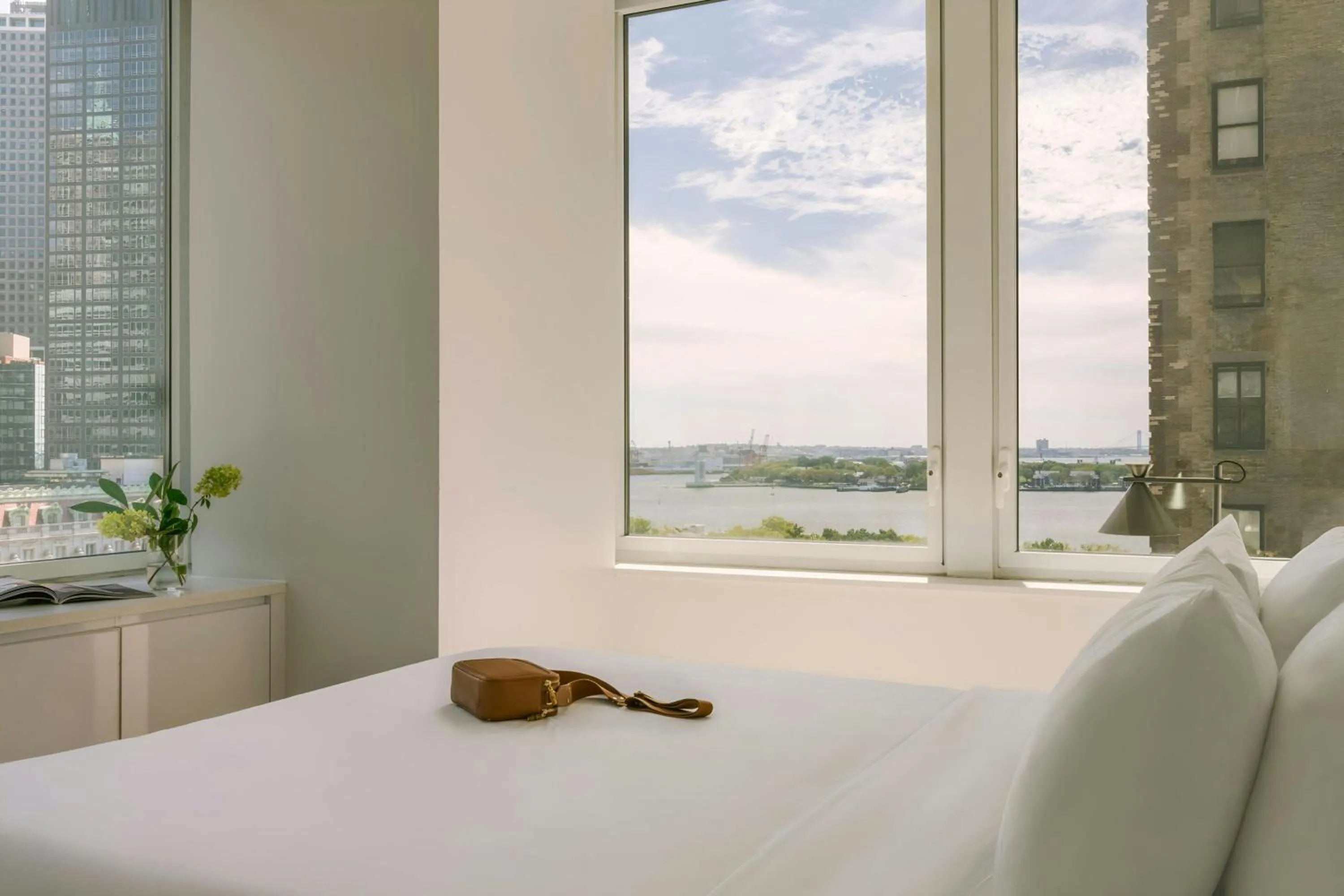 Bedroom, Bed in Sonder by Marriott Bonvoy Battery Park Apartments Financial District