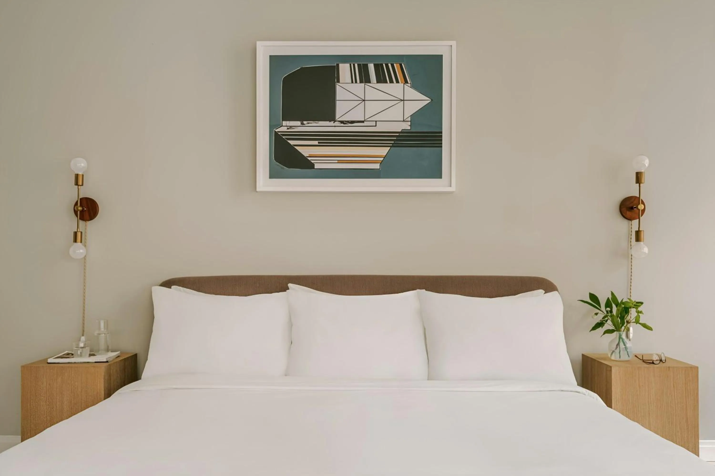 Photo of the whole room, Bed in Sonder by Marriott Bonvoy Battery Park Apartments Financial District