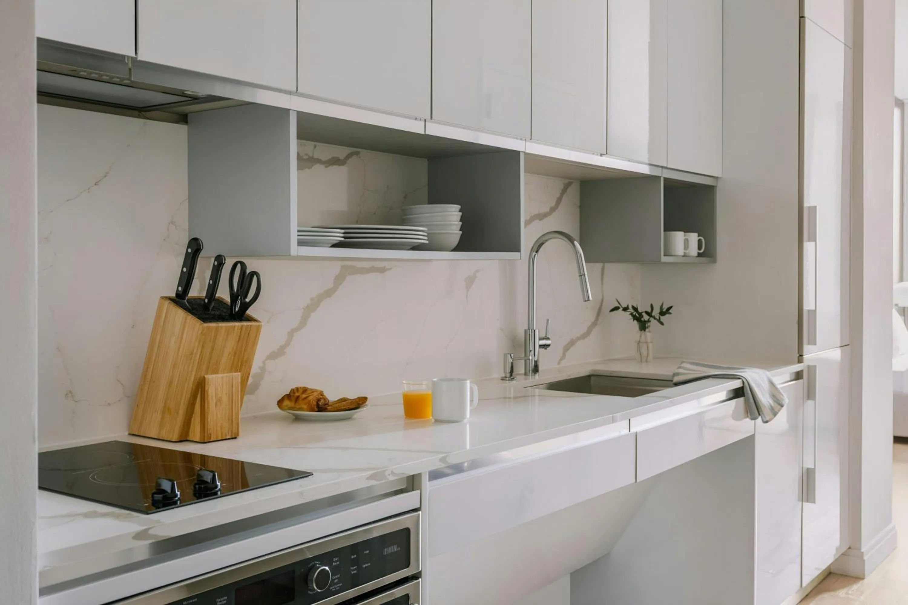 Kitchen or kitchenette in Sonder by Marriott Bonvoy Battery Park Apartments Financial District