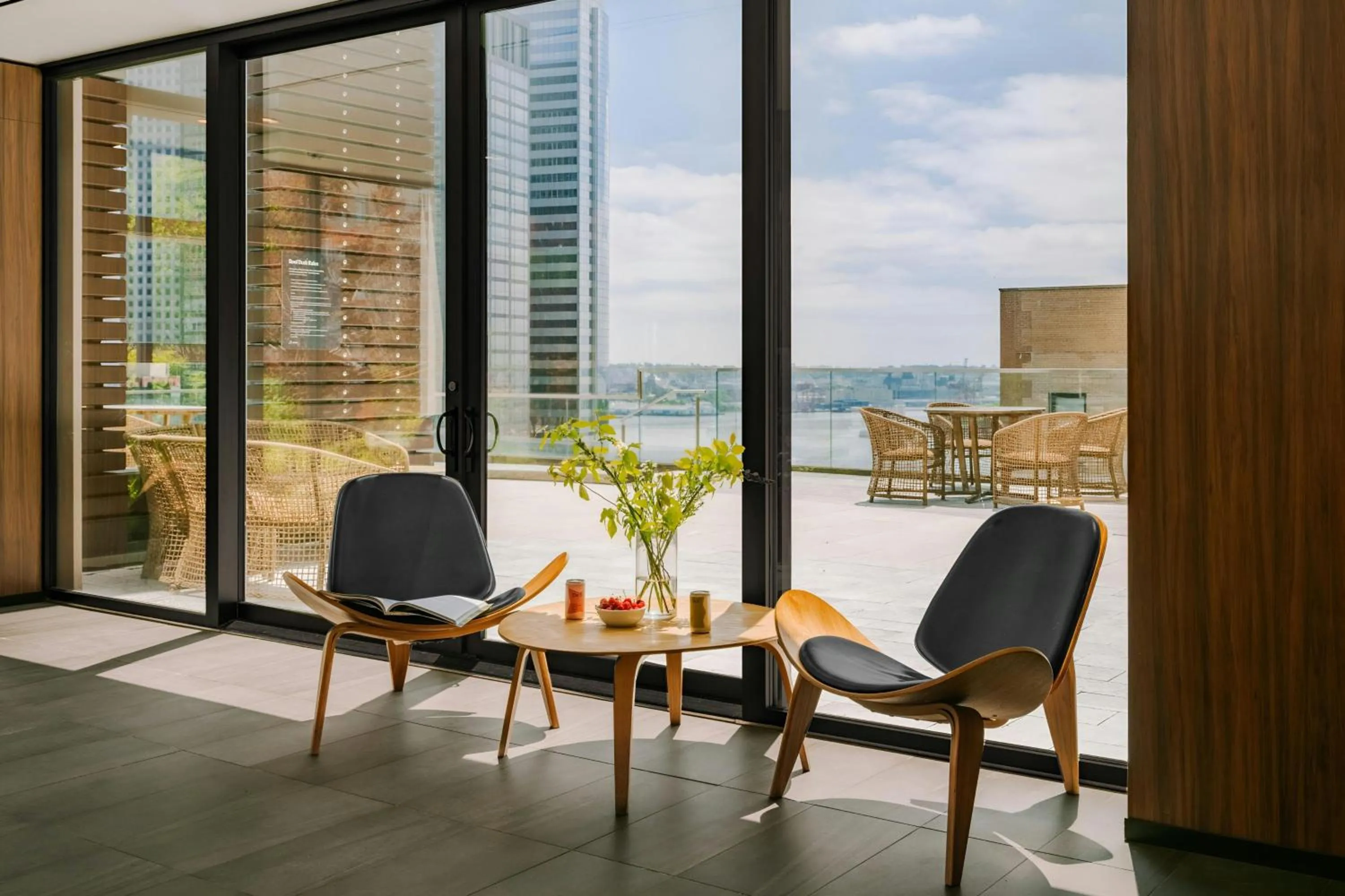 Lounge or bar in Sonder by Marriott Bonvoy Battery Park Apartments Financial District