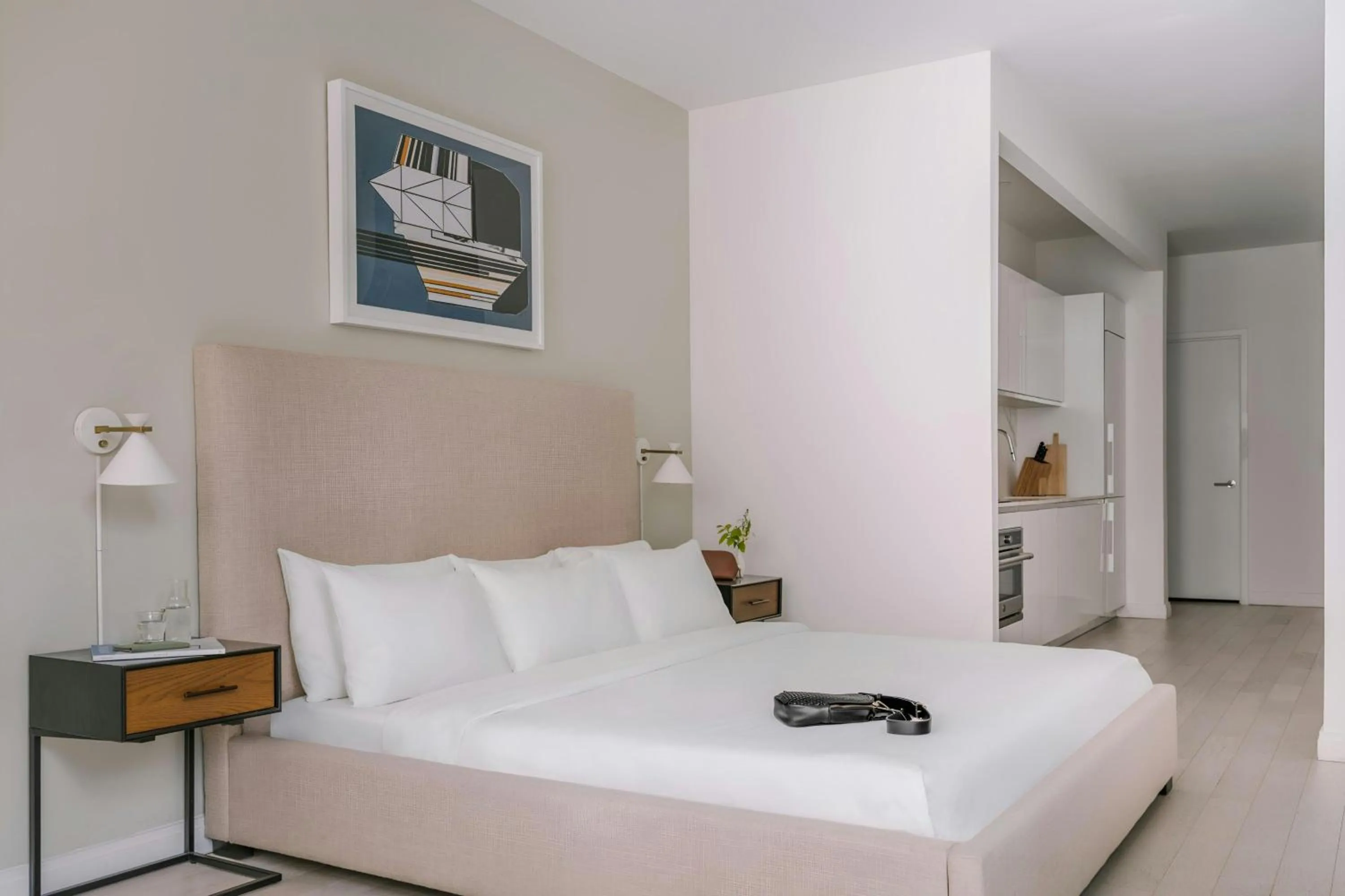Bedroom, Bed in Sonder by Marriott Bonvoy Battery Park Apartments Financial District