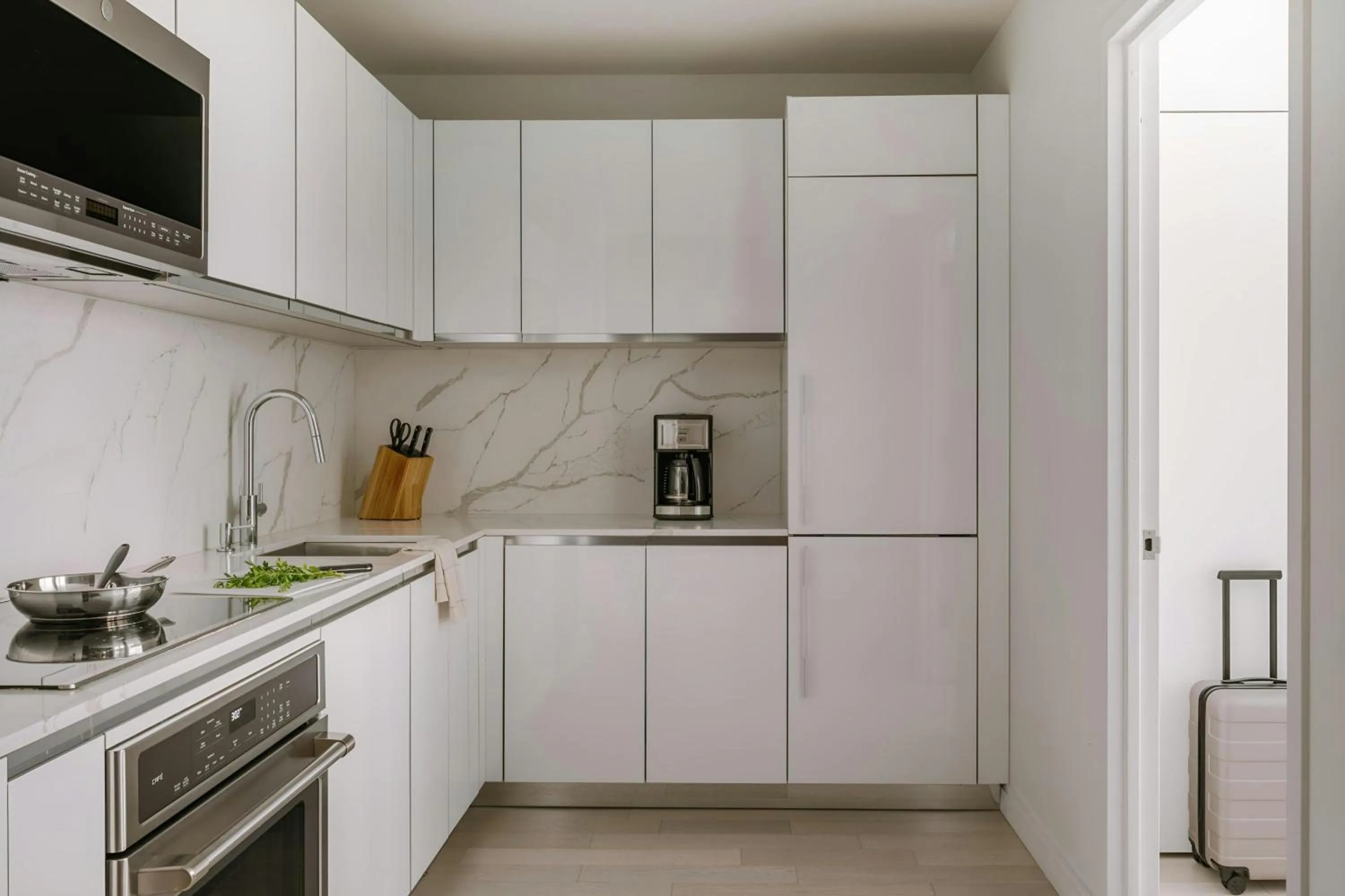 Kitchen or kitchenette in Sonder by Marriott Bonvoy Battery Park Apartments Financial District