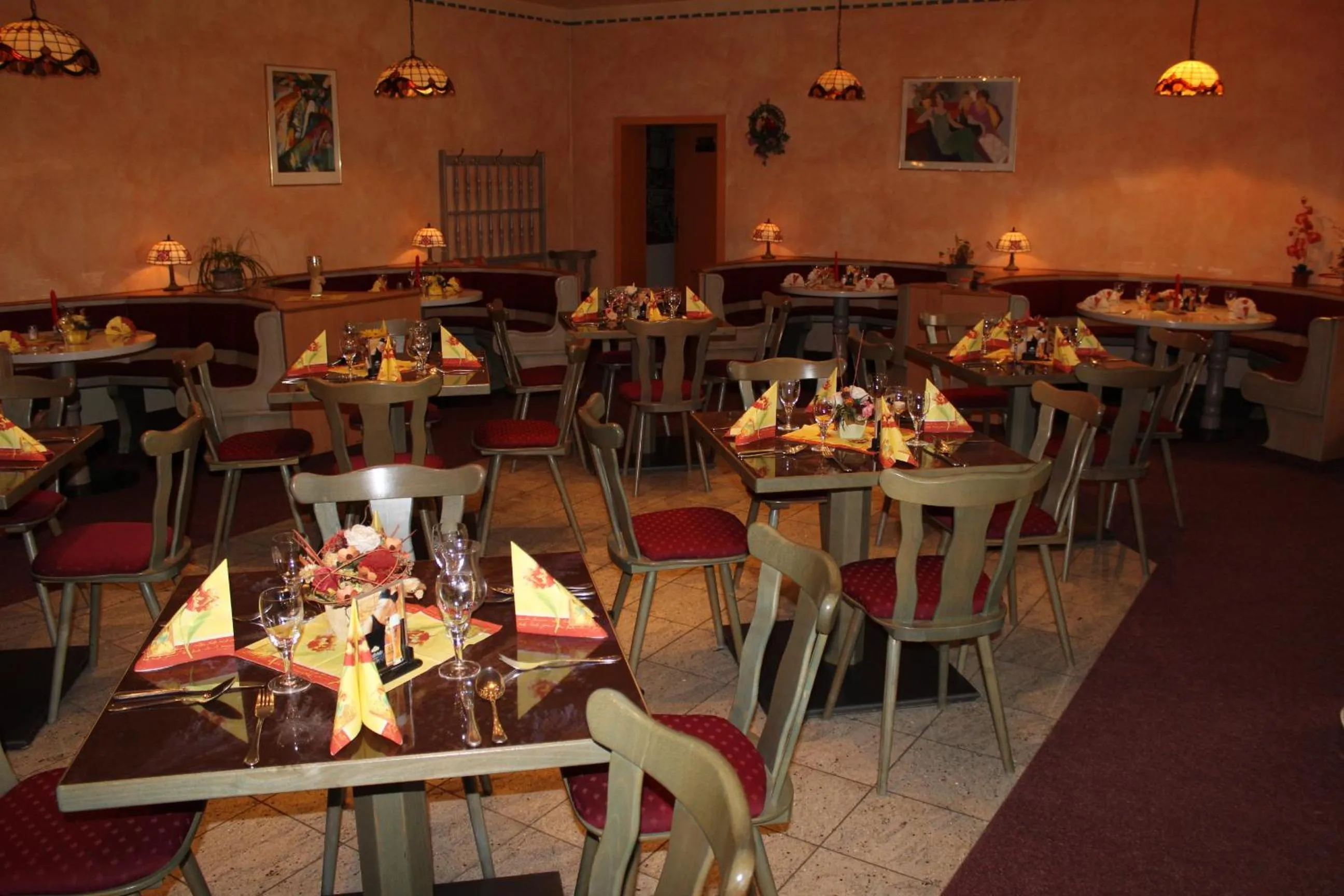 Restaurant/places to eat in Hotel Riedel