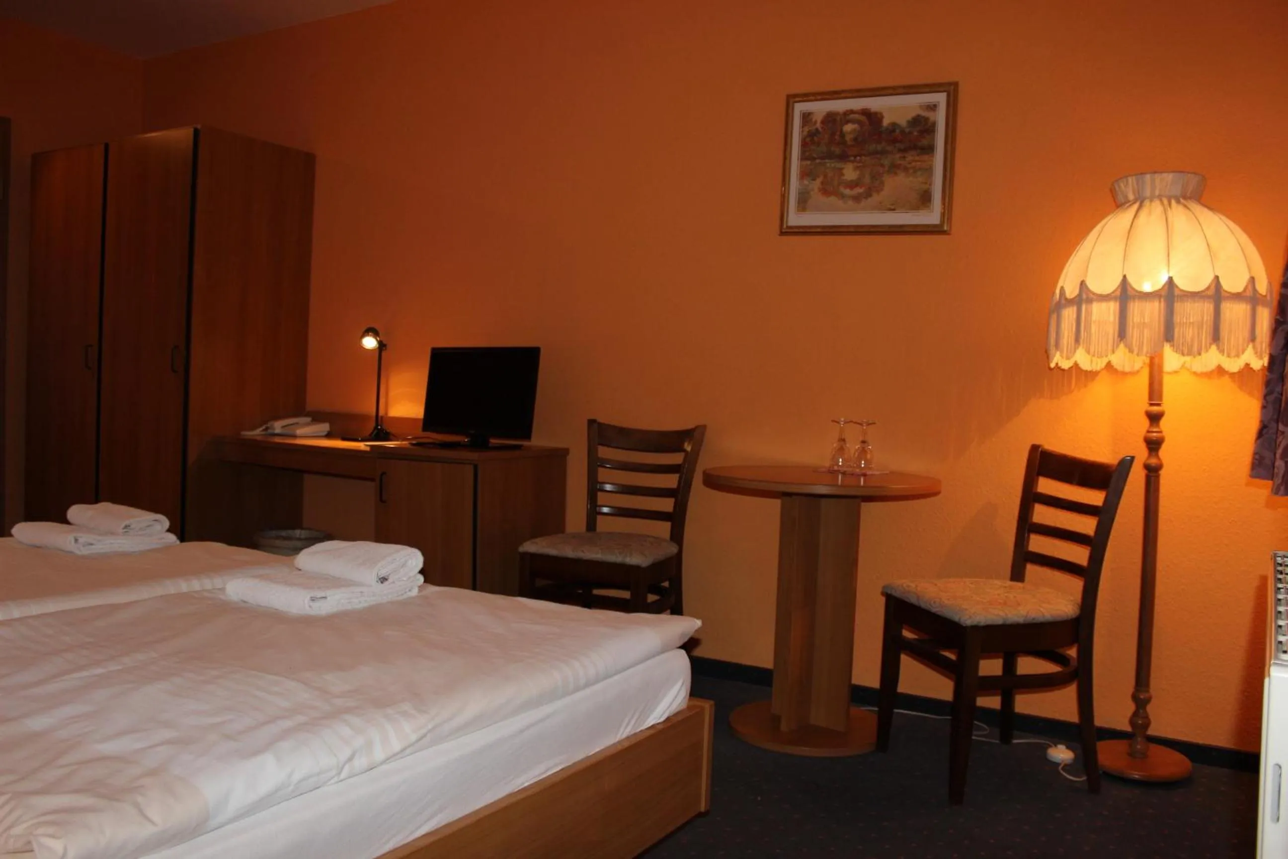 Photo of the whole room, Bed in Hotel Riedel