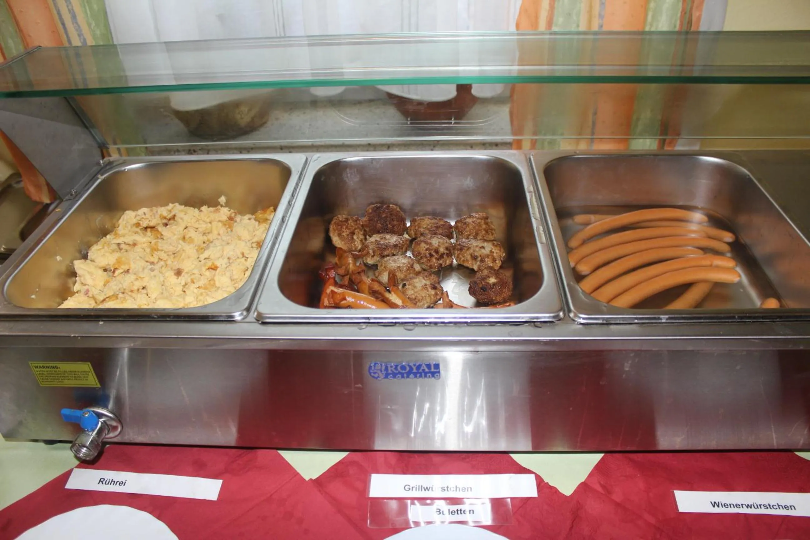 Buffet breakfast in Hotel Riedel