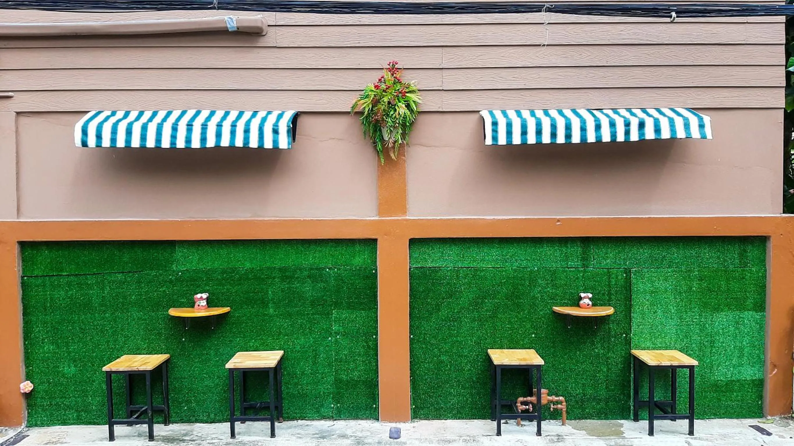 Property building in Pranot Apartment & Spa