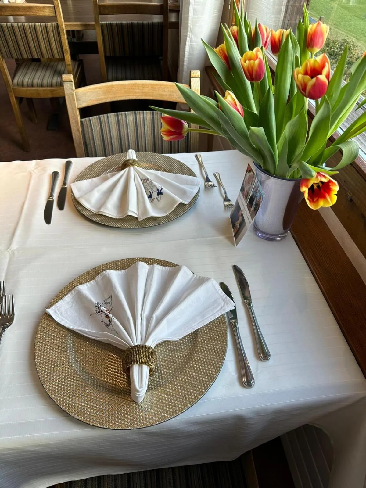 Restaurant/places to eat in Hotel Fassbind Beausite