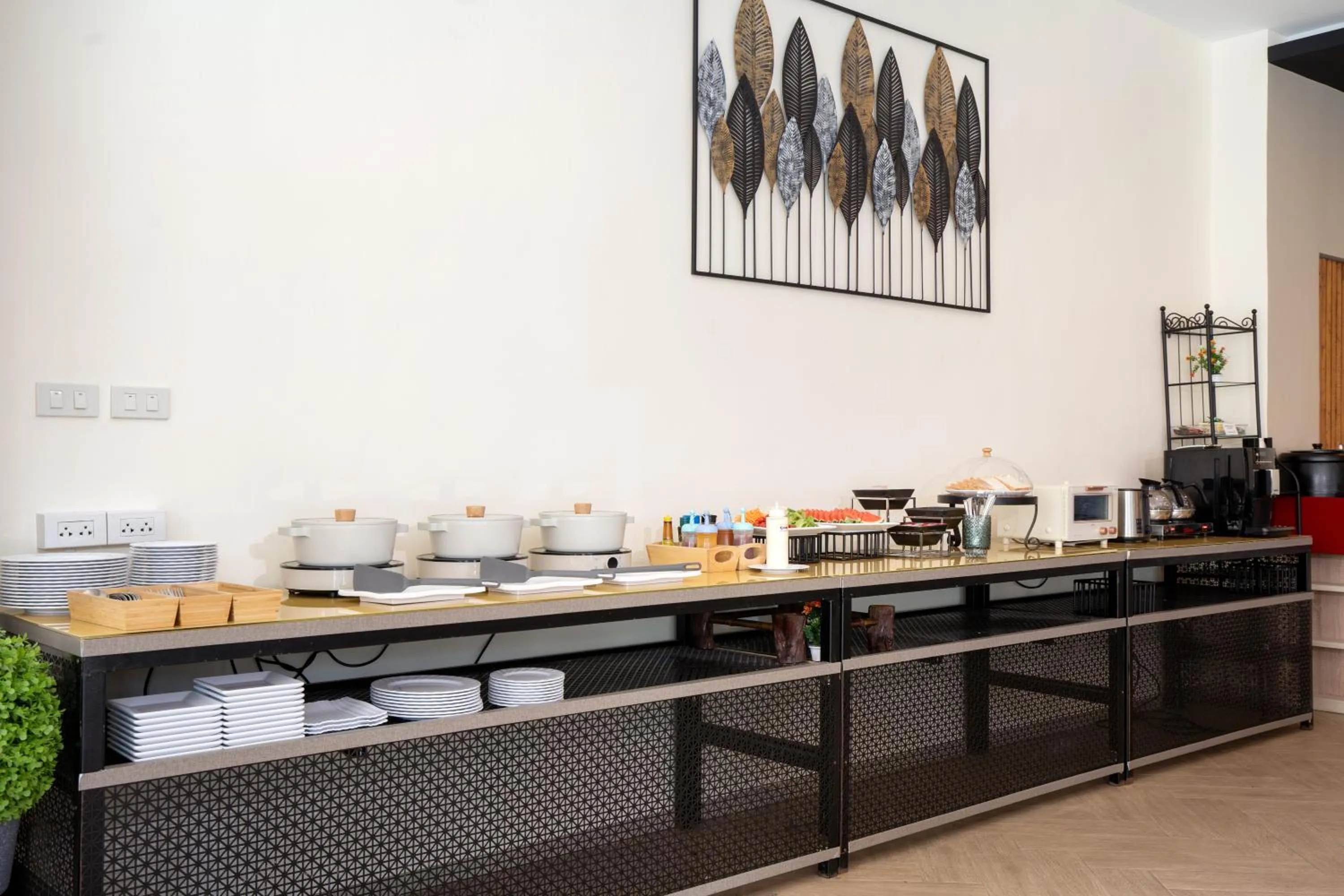 Restaurant/places to eat in Amanah Bangkok Hotel