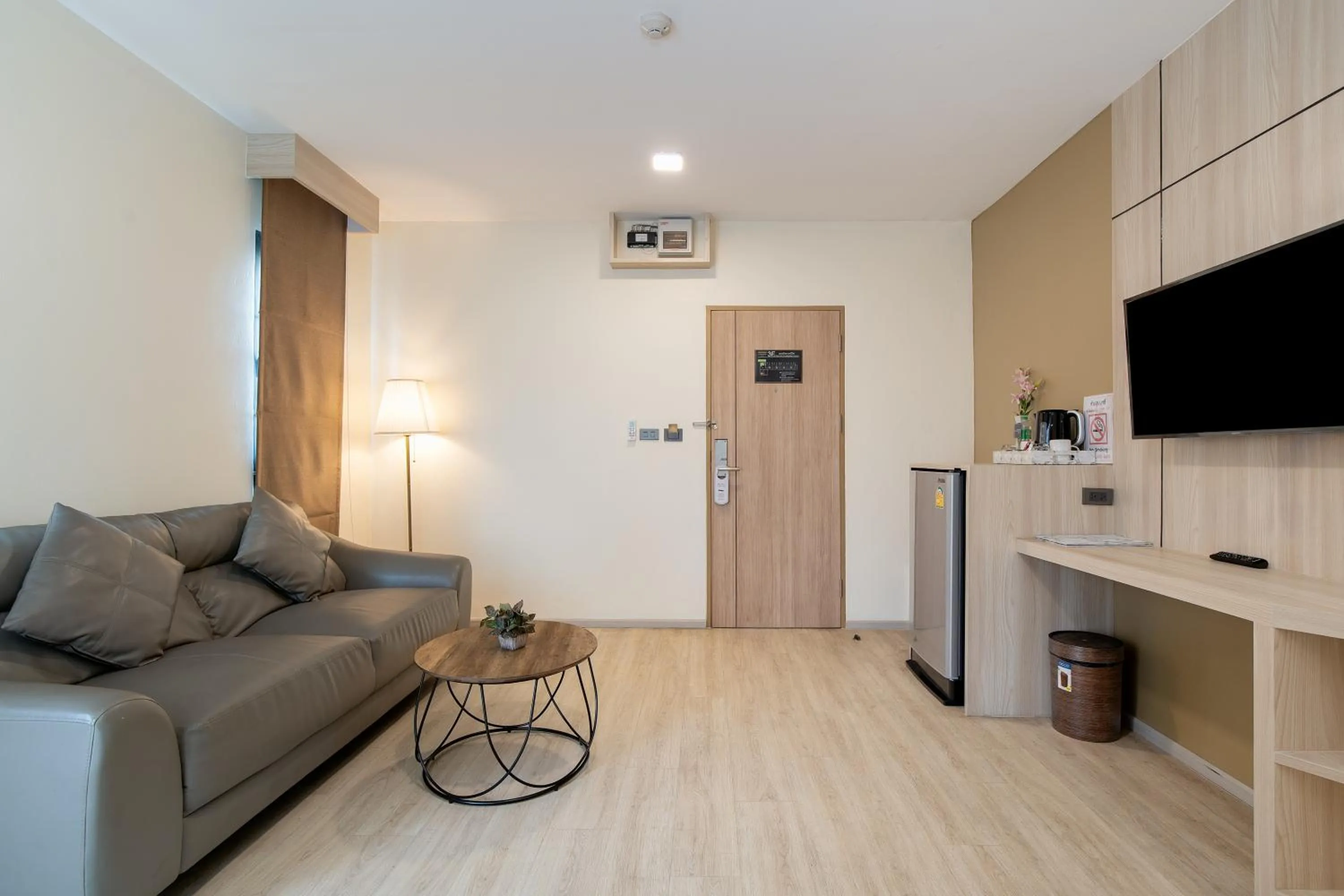 Seating area in Amanah Bangkok Hotel