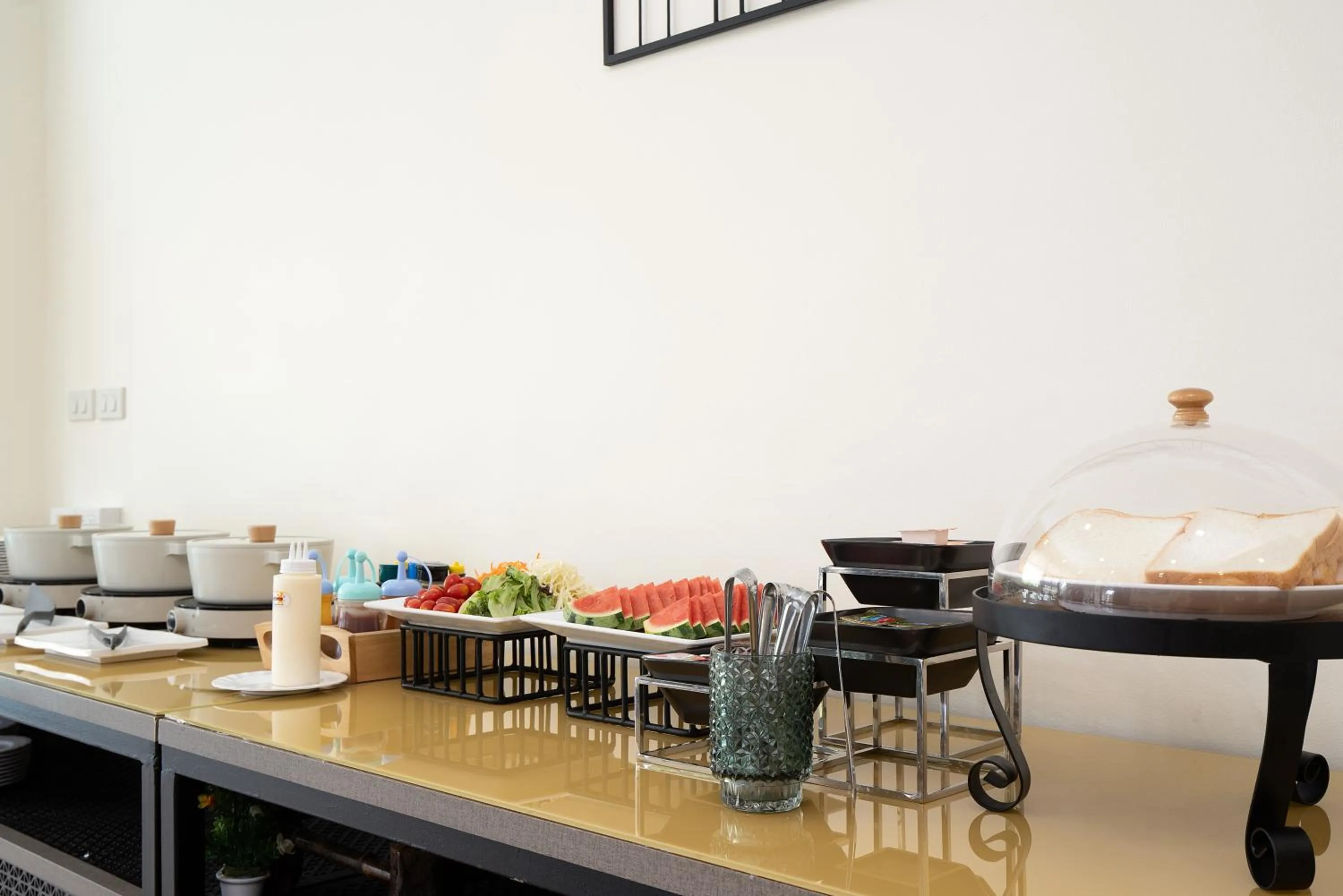 Restaurant/places to eat in Amanah Bangkok Hotel