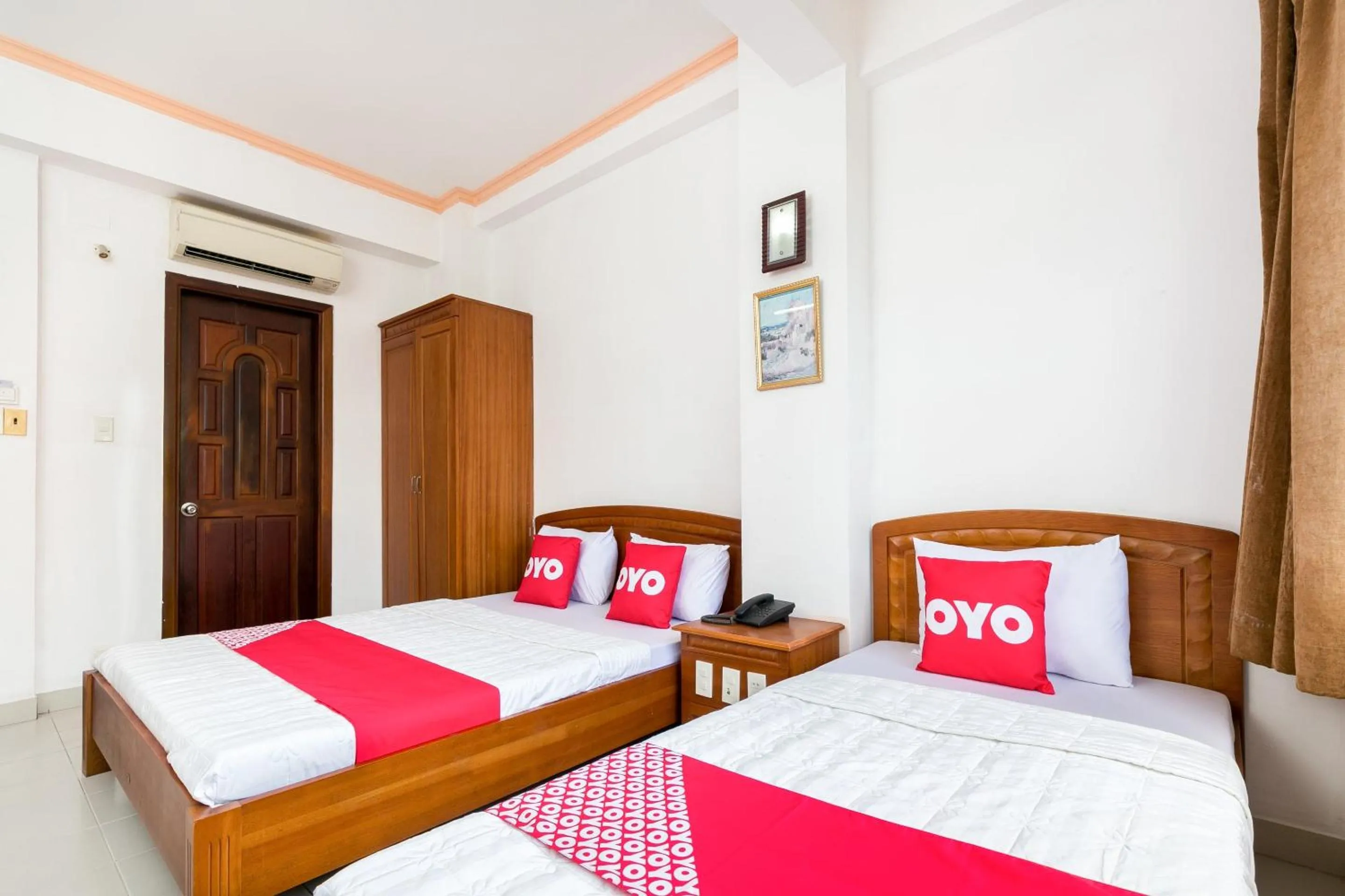 Bedroom, Bed in Vien Ngoc Xanh Hotel