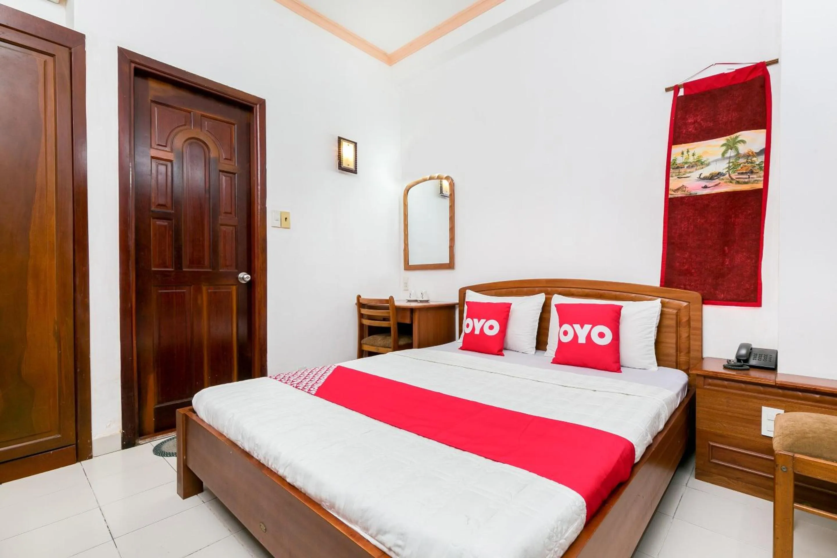 Bedroom, Bed in Vien Ngoc Xanh Hotel