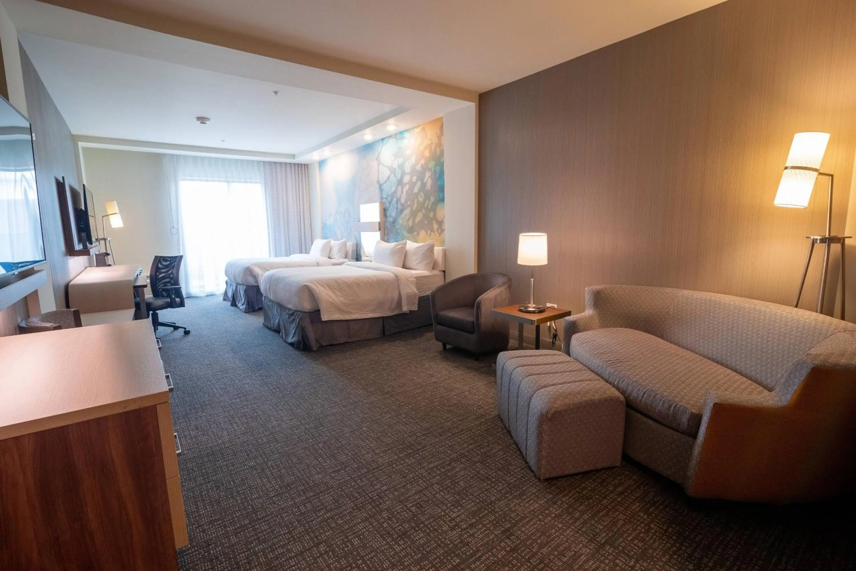 Photo of the whole room, Bed in Courtyard by Marriott Cartersville