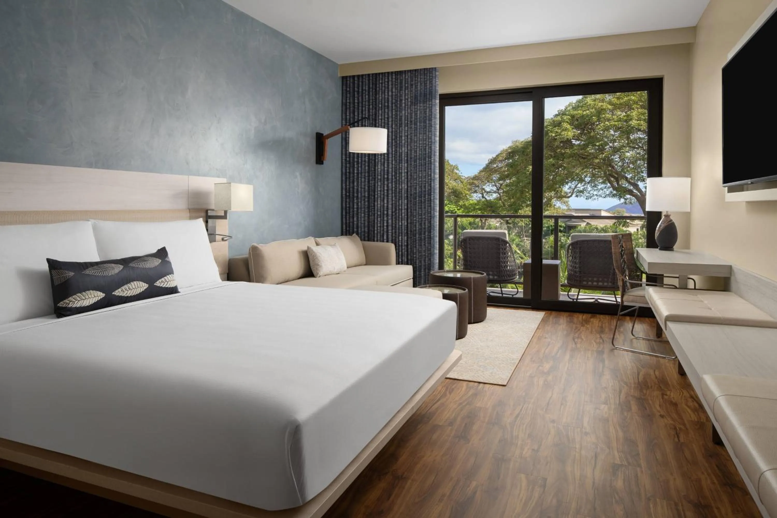 Photo of the whole room, Bed in AC Hotel by Marriott Maui Wailea