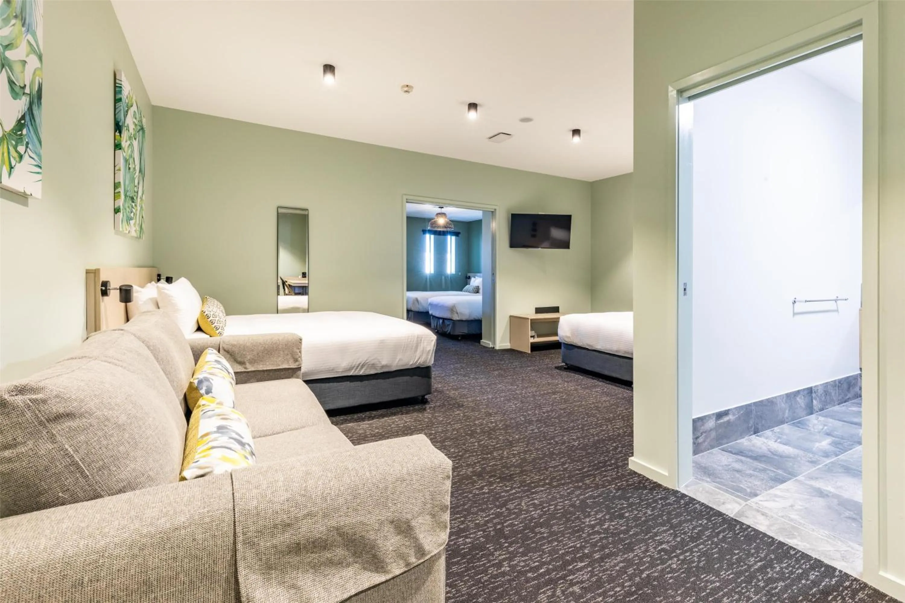 Bedroom, Bed in Nightcap at Commercial Hotel