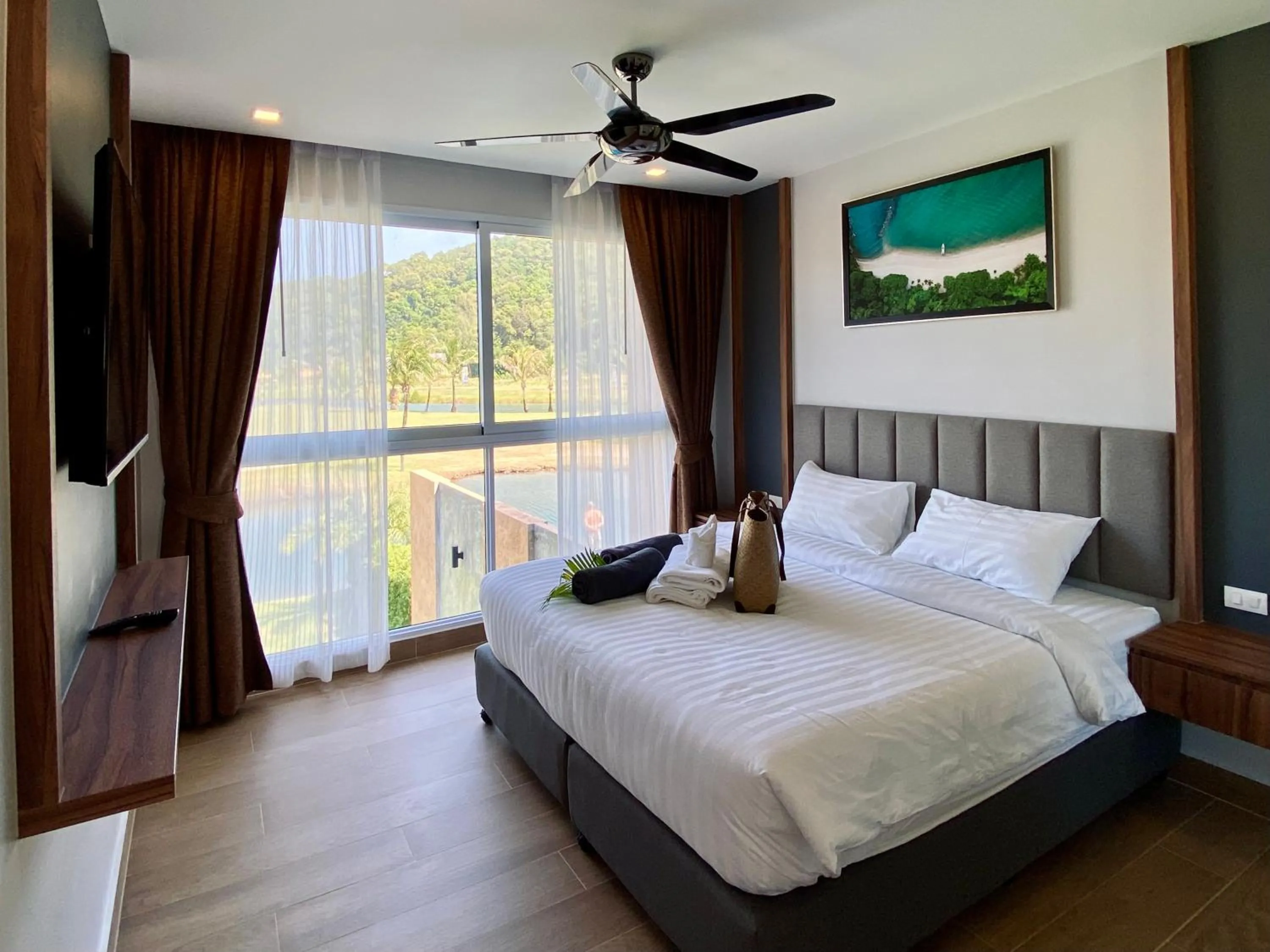 Bed in Utalay Koh Chang Villas