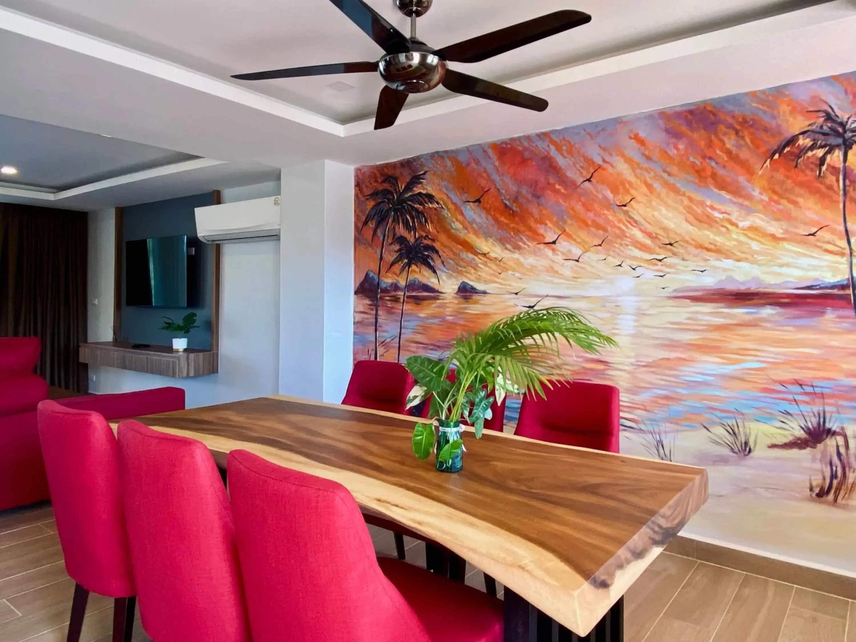 Deluxe Four-Bedroom Villa with Private Pool in Utalay Koh Chang Villas Deluxe Four-Bedroom Villa with Private Pool in Utalay Koh Chang Villas