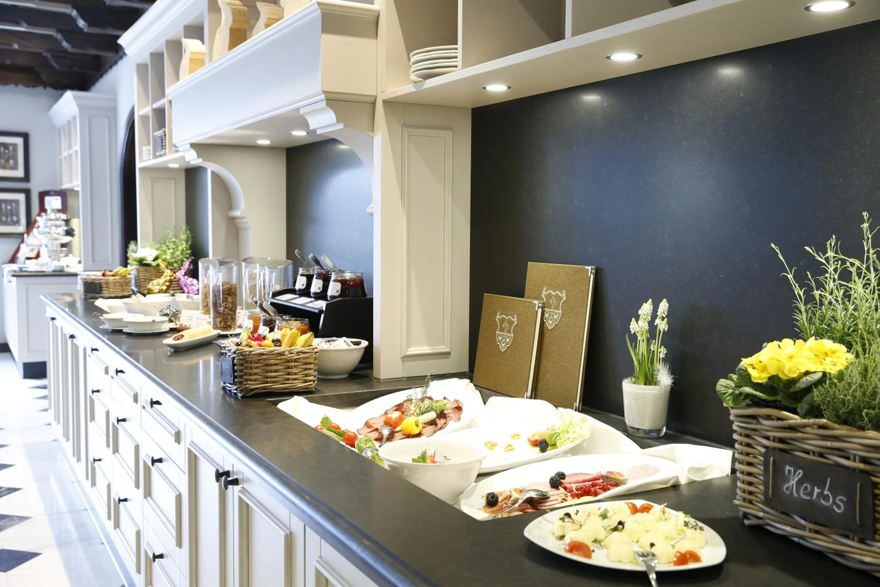 Buffet breakfast in Parkhotel Wittekindshof