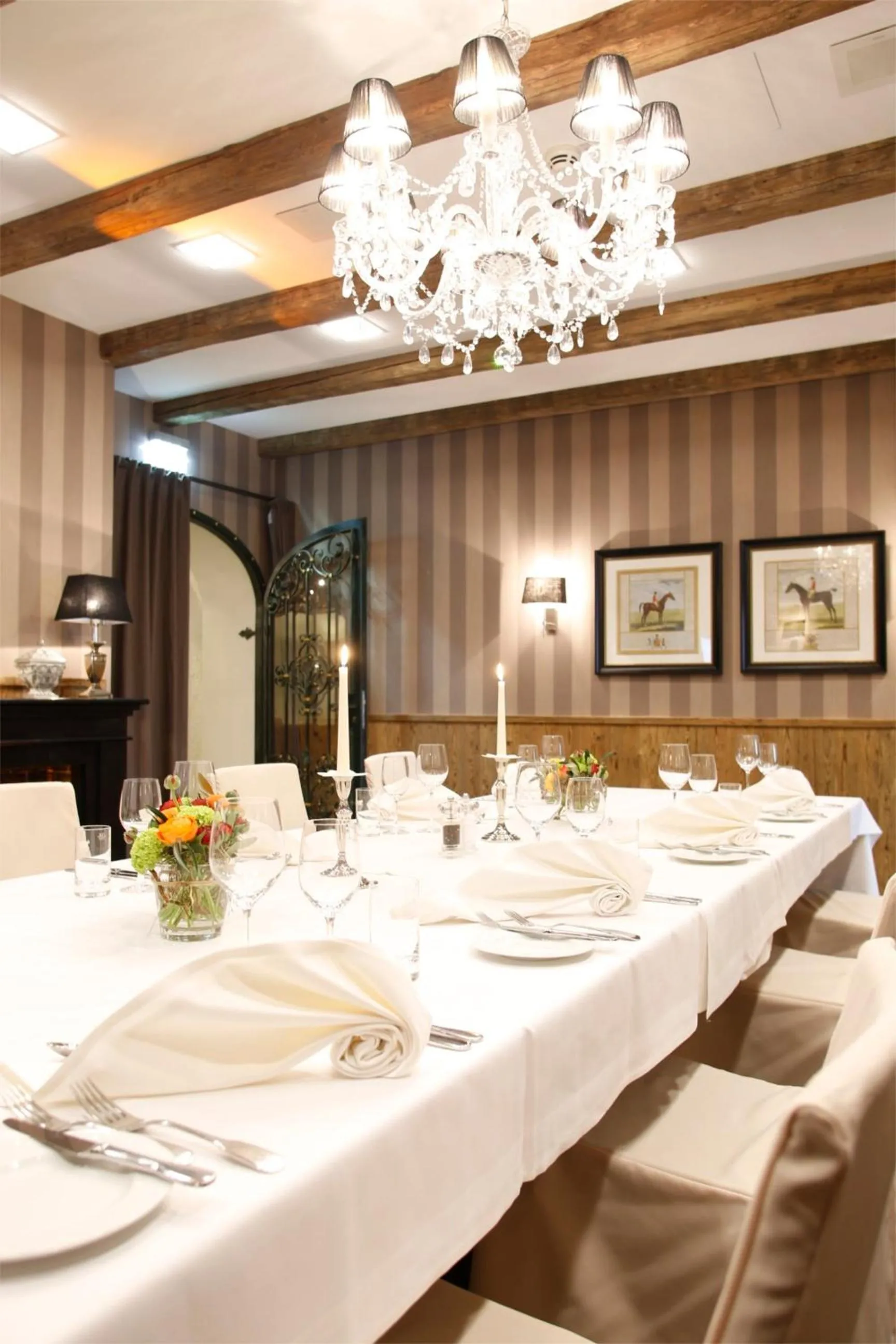 Restaurant/places to eat in Parkhotel Wittekindshof