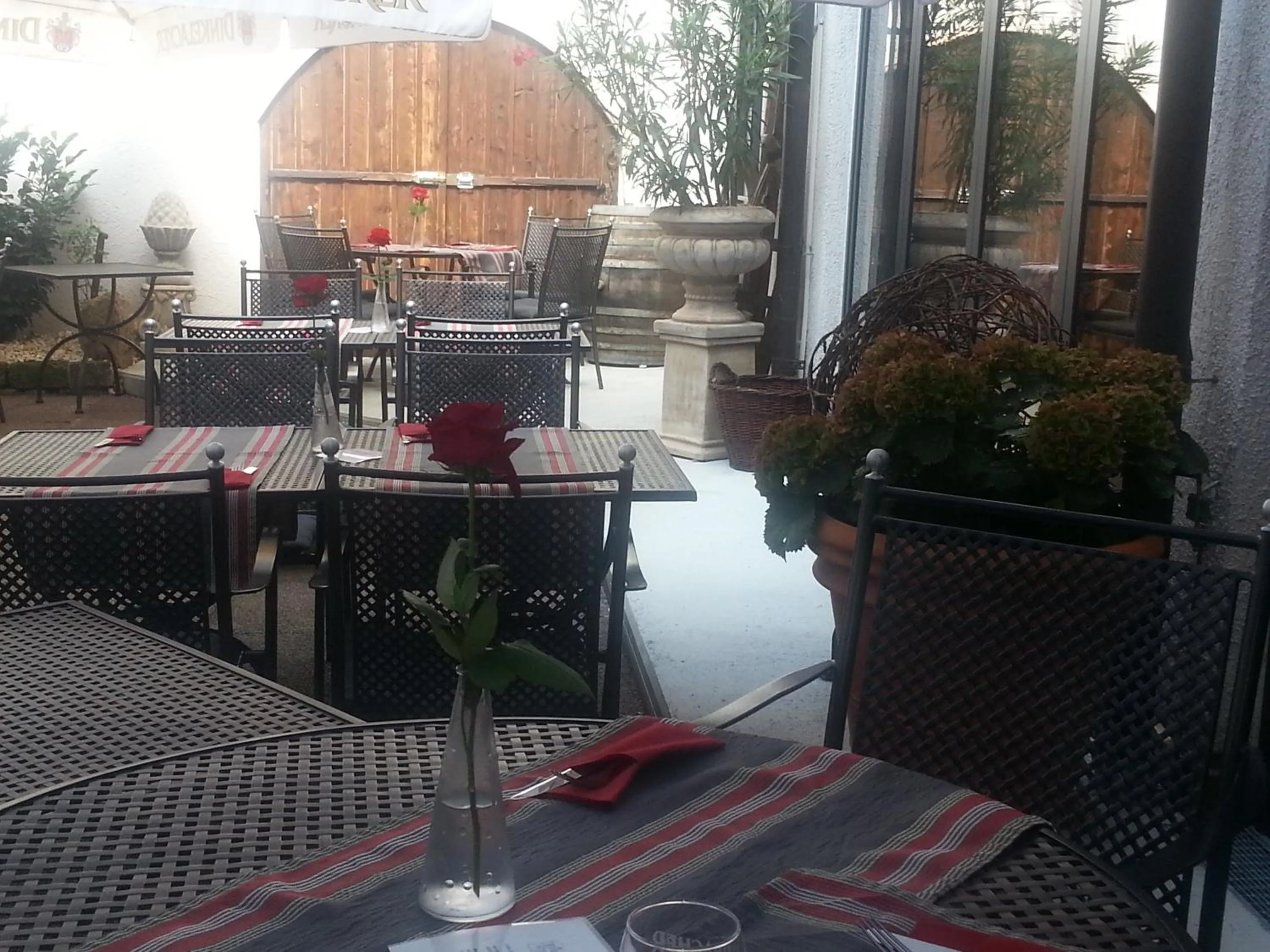 Facade/entrance in Weinstadt Hotel - das Original