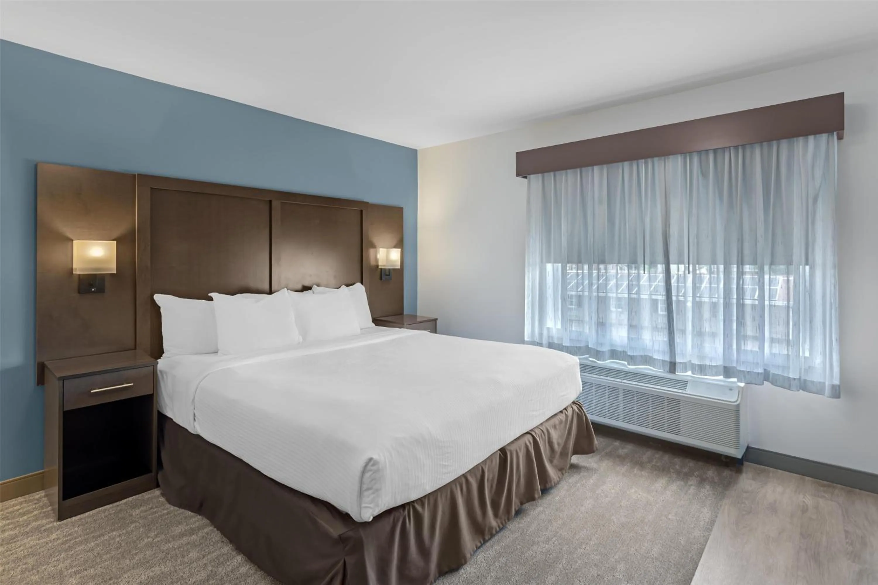 Bedroom, Bed in Best Western Plus Hershey