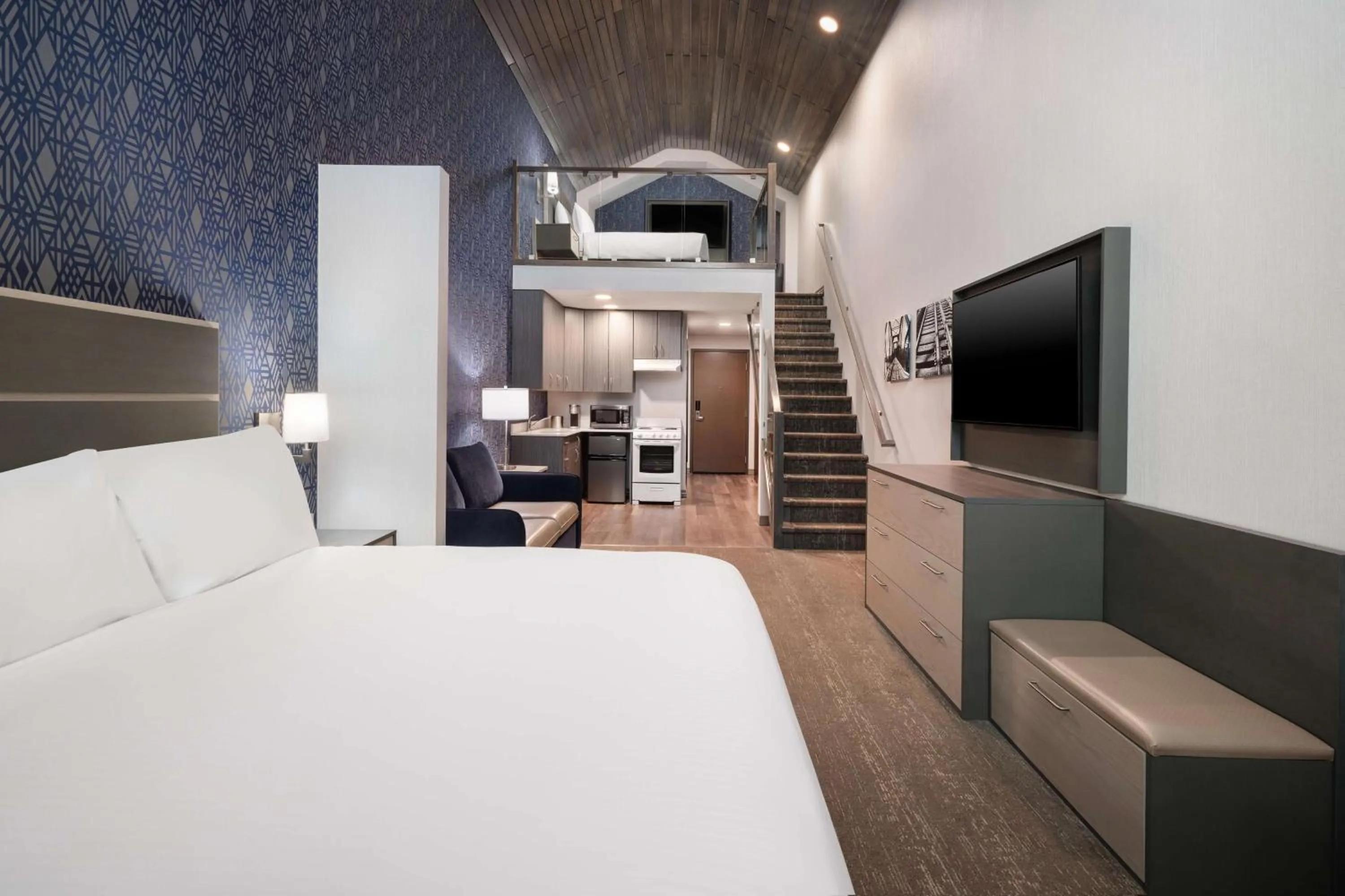 Bed in Best Western Plus Prince George