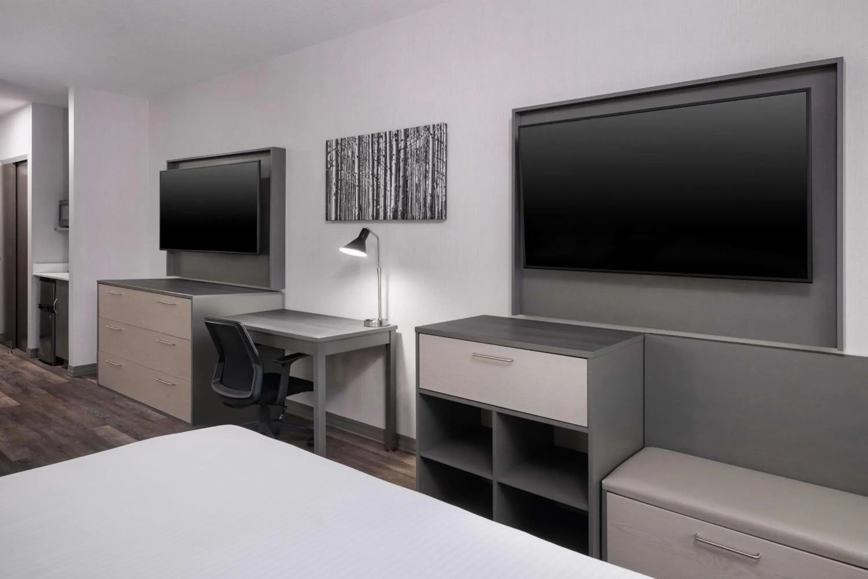 King Room with Balcony in Best Western Plus Prince George King Room with Balcony in Best Western Plus Prince George