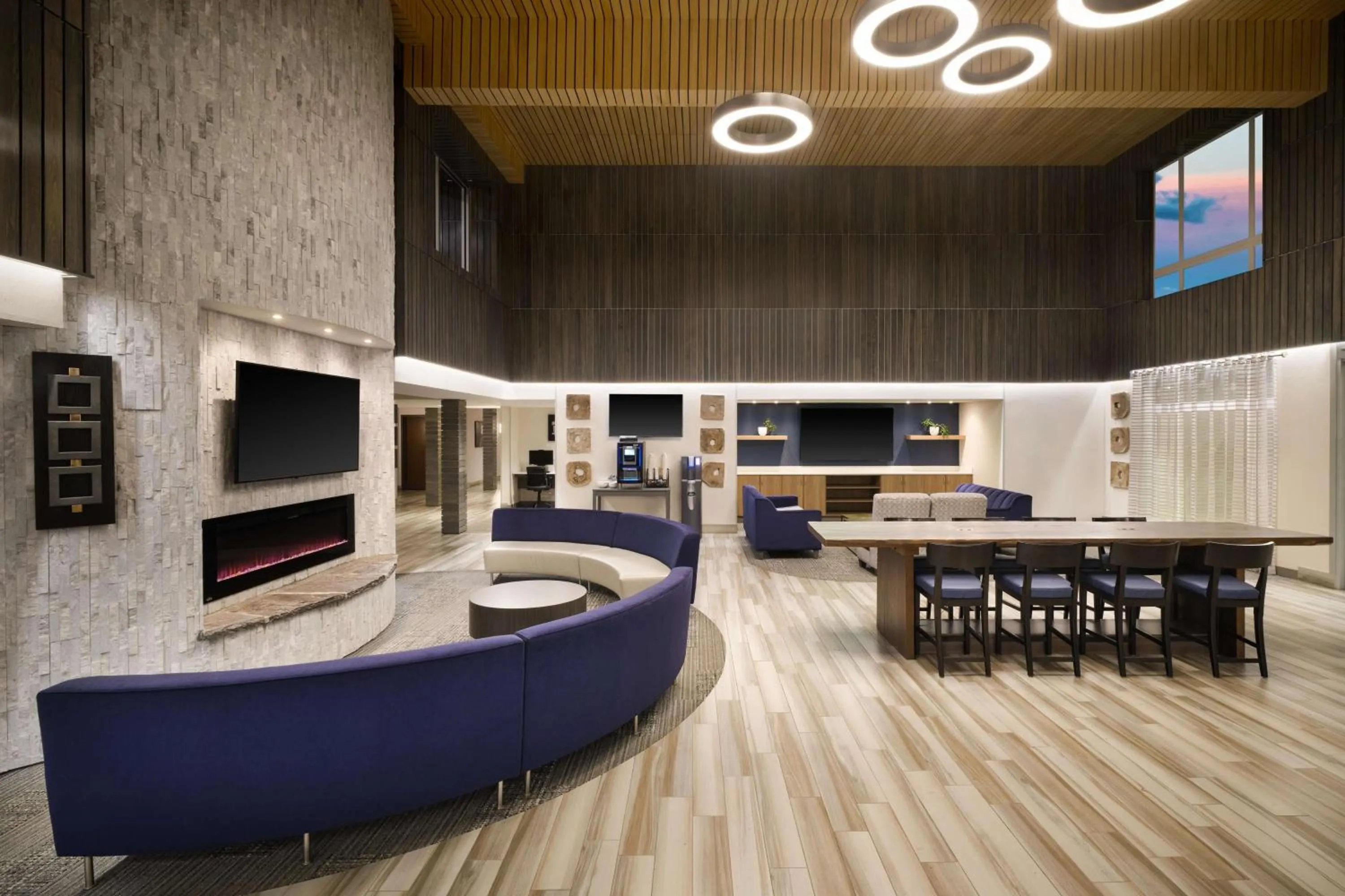 Lobby or reception in Best Western Plus Prince George