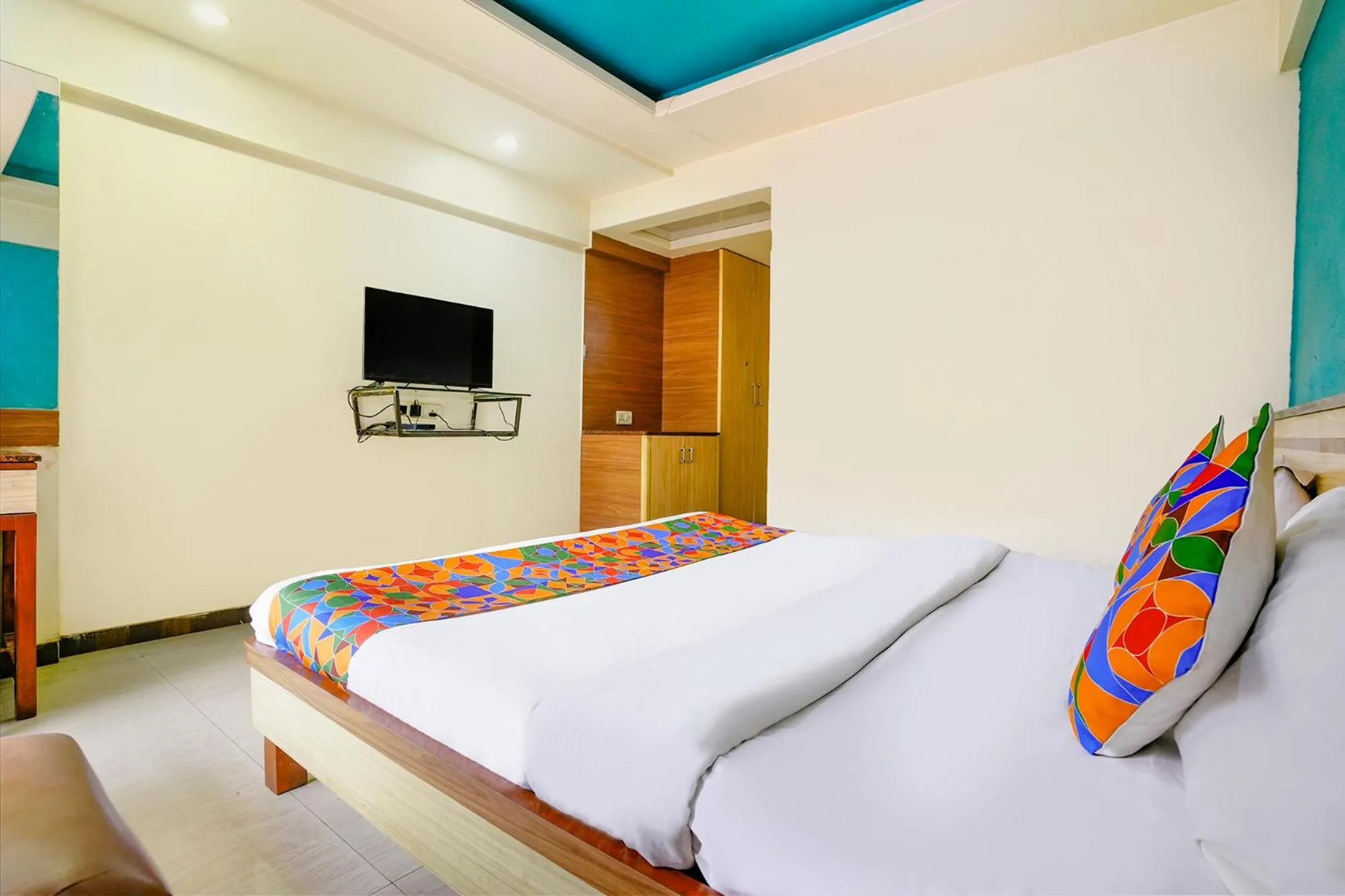 Bedroom, Bed in Via Guru Heritage