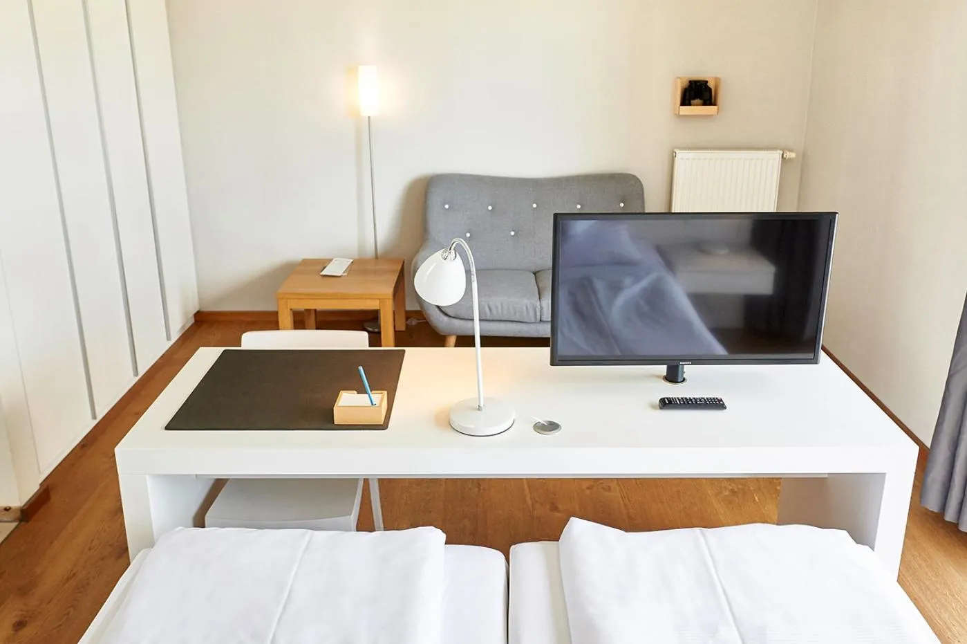 Photo of the whole room, Bed in Im-Jaich Boardinghouse Bremerhaven