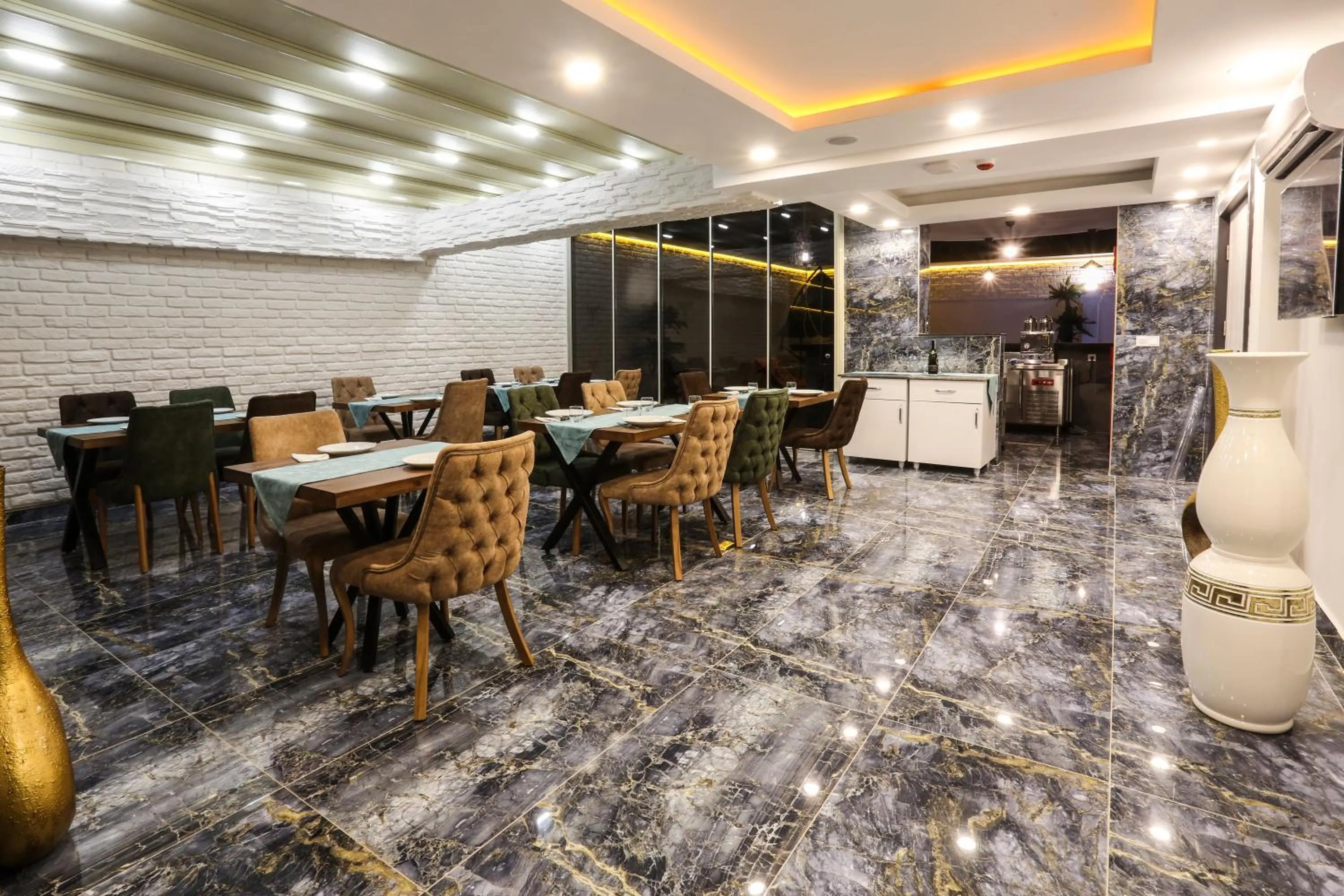 Restaurant/places to eat in Akayda Butik Hotel