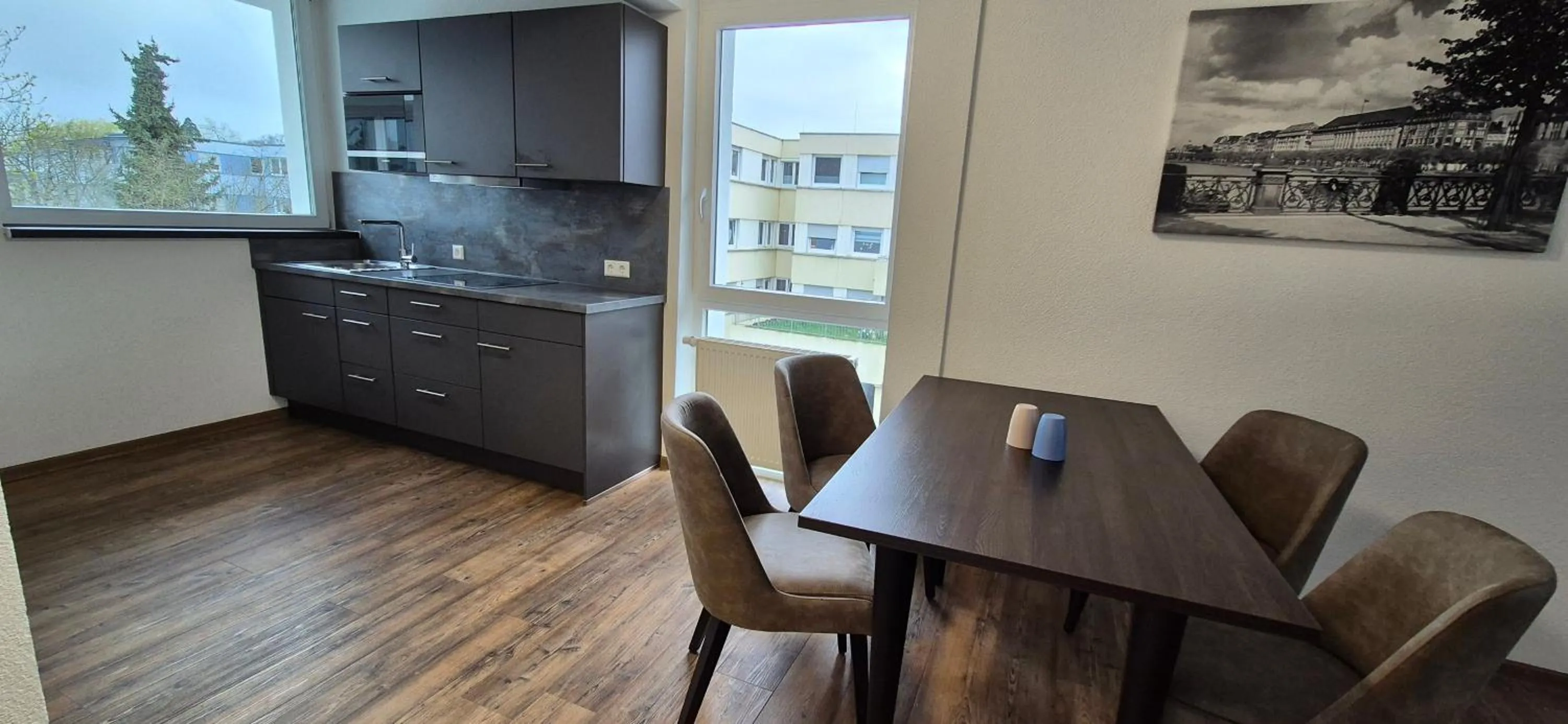 Kitchen or kitchenette in Melvi Hotel Göppingen