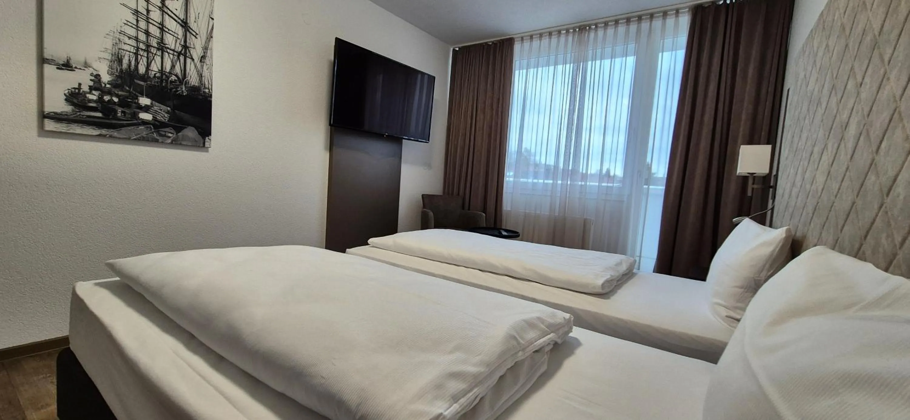 Bed in Melvi Hotel Göppingen